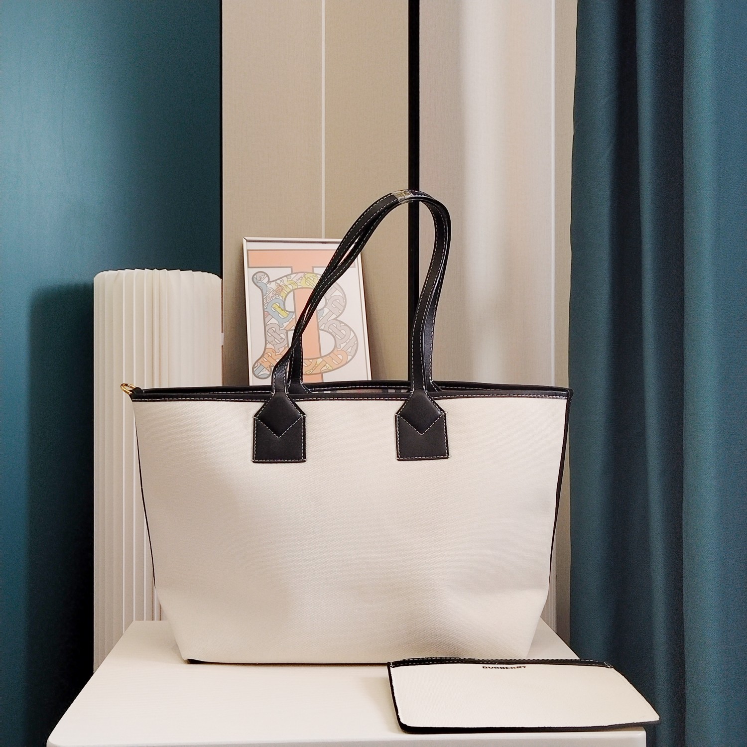 【BURBERRY 公式旗艦店】バーバリー   ハンドバッグ 当日出荷 好評に付き再入荷！35*16*29CM