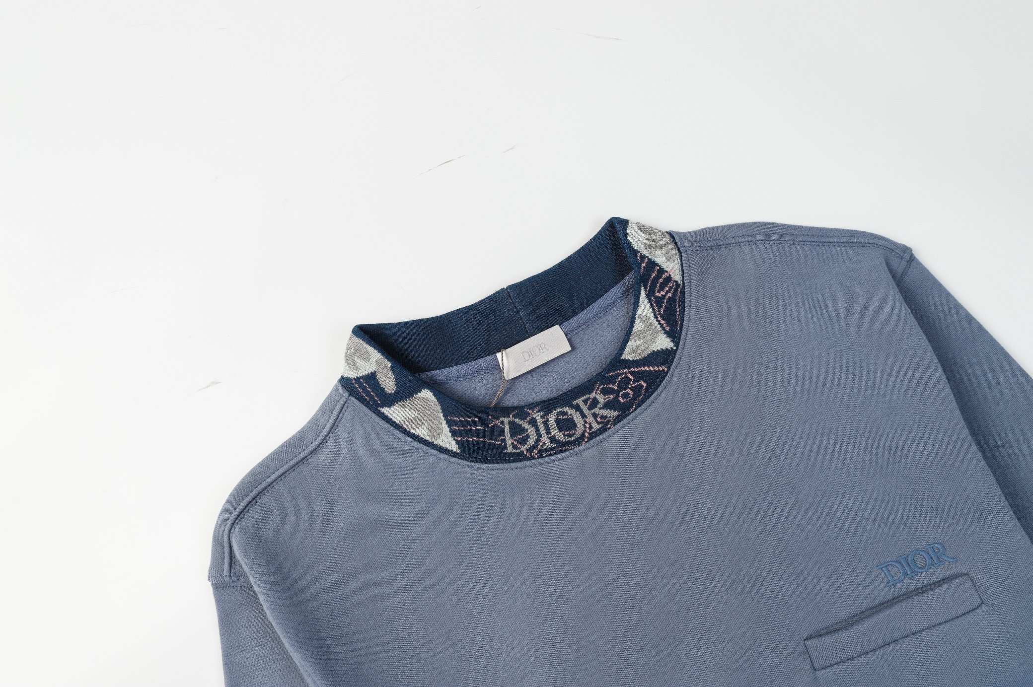 【DIOR  公式旗艦店】ディオール  丸首の衛衣 ご好評に付き再入荷！