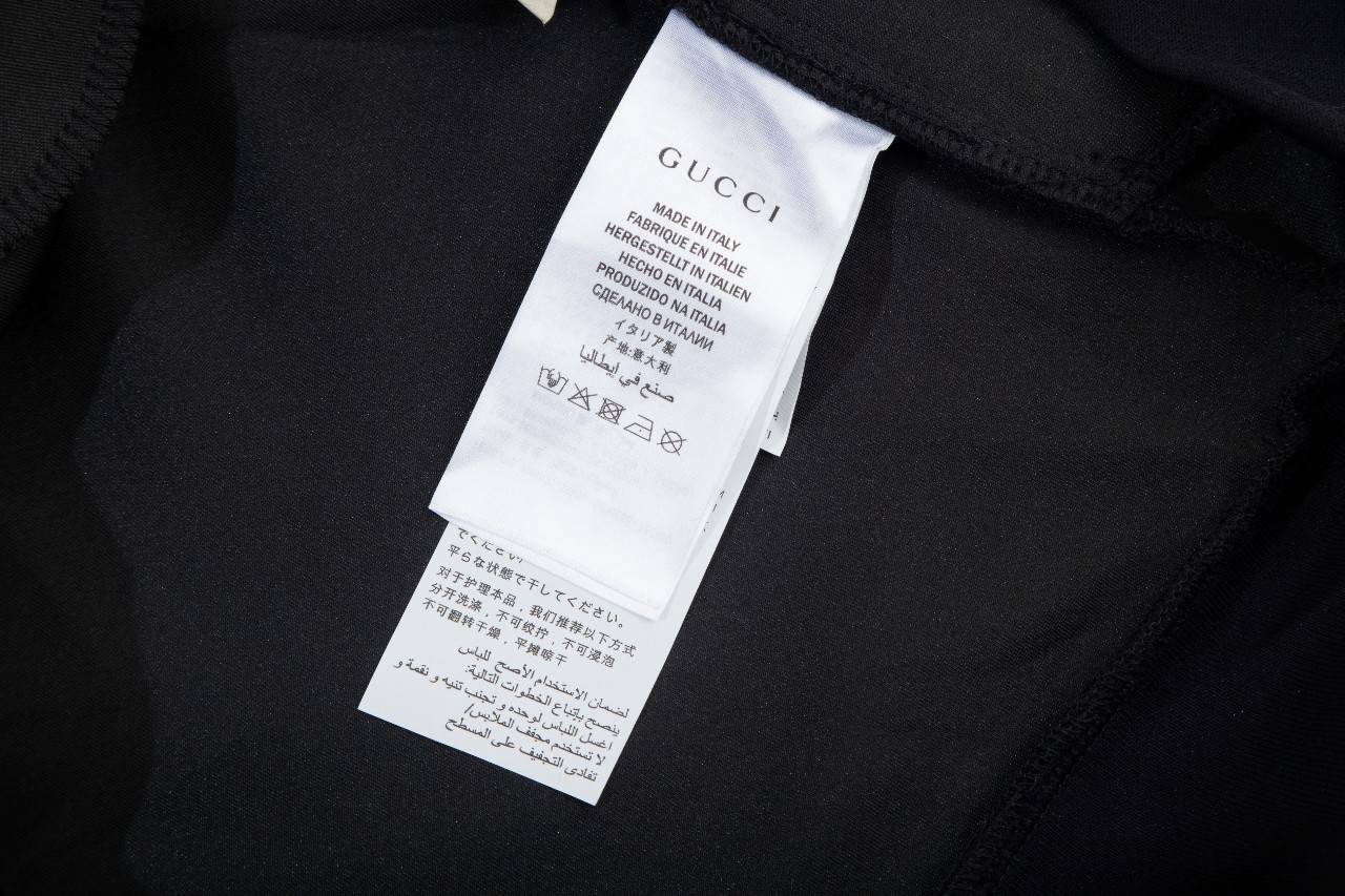 【GUCCI  公式旗艦店】グッチ   ジャケット着 好評に付き再入荷 240826