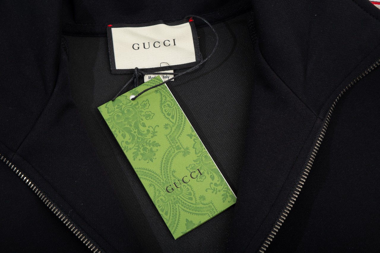 【GUCCI  公式旗艦店】グッチ   ジャケット着 好評に付き再入荷 240826