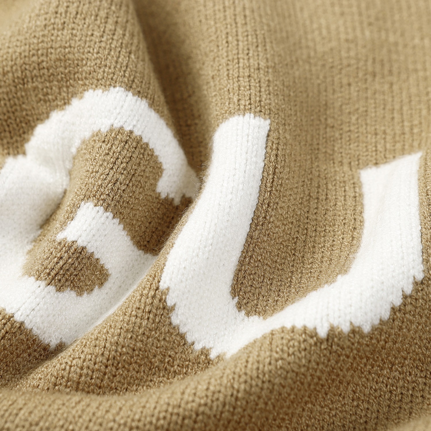 【GUCCI 公式旗艦店】グッチ  セーター好評に付き再入荷！ 241116