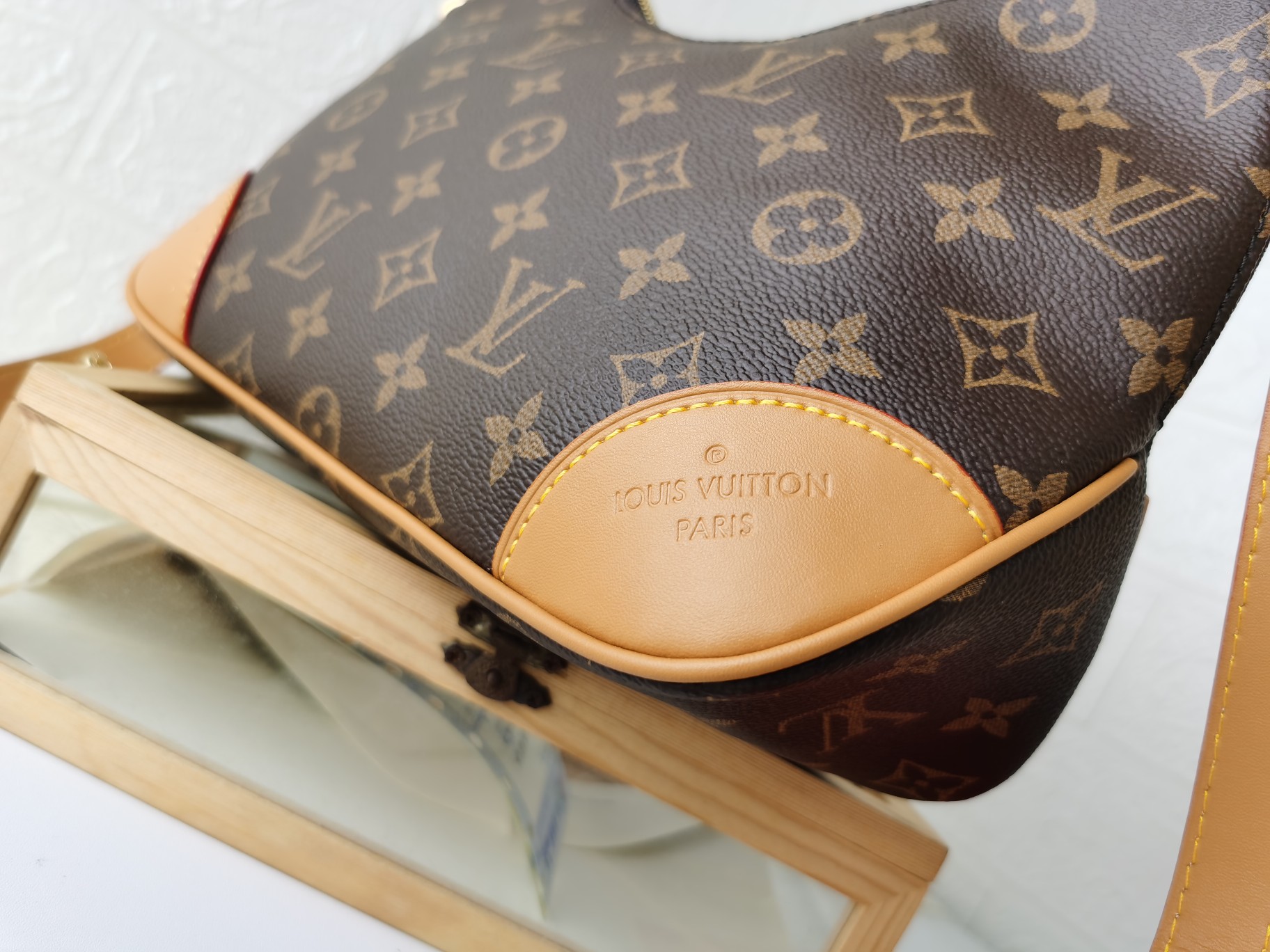 【LOUIS VUITTON 公式旗艦店】ルイヴィトン  斜めがけバッグ当日出荷 好評に付き再入荷！29*16*9.5CM