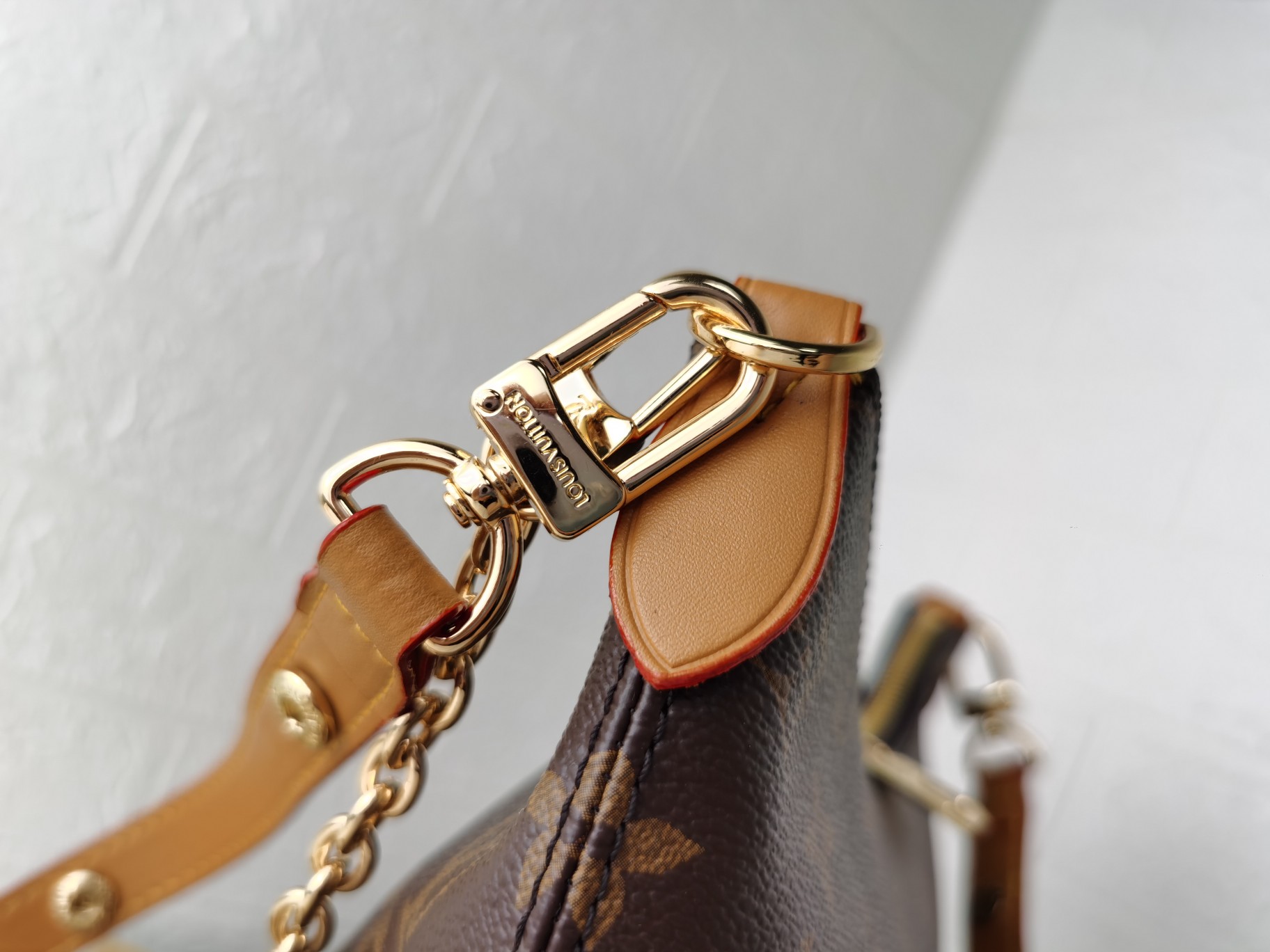 【LOUIS VUITTON 公式旗艦店】ルイヴィトン  斜めがけバッグ当日出荷 好評に付き再入荷！29*16*9.5CM