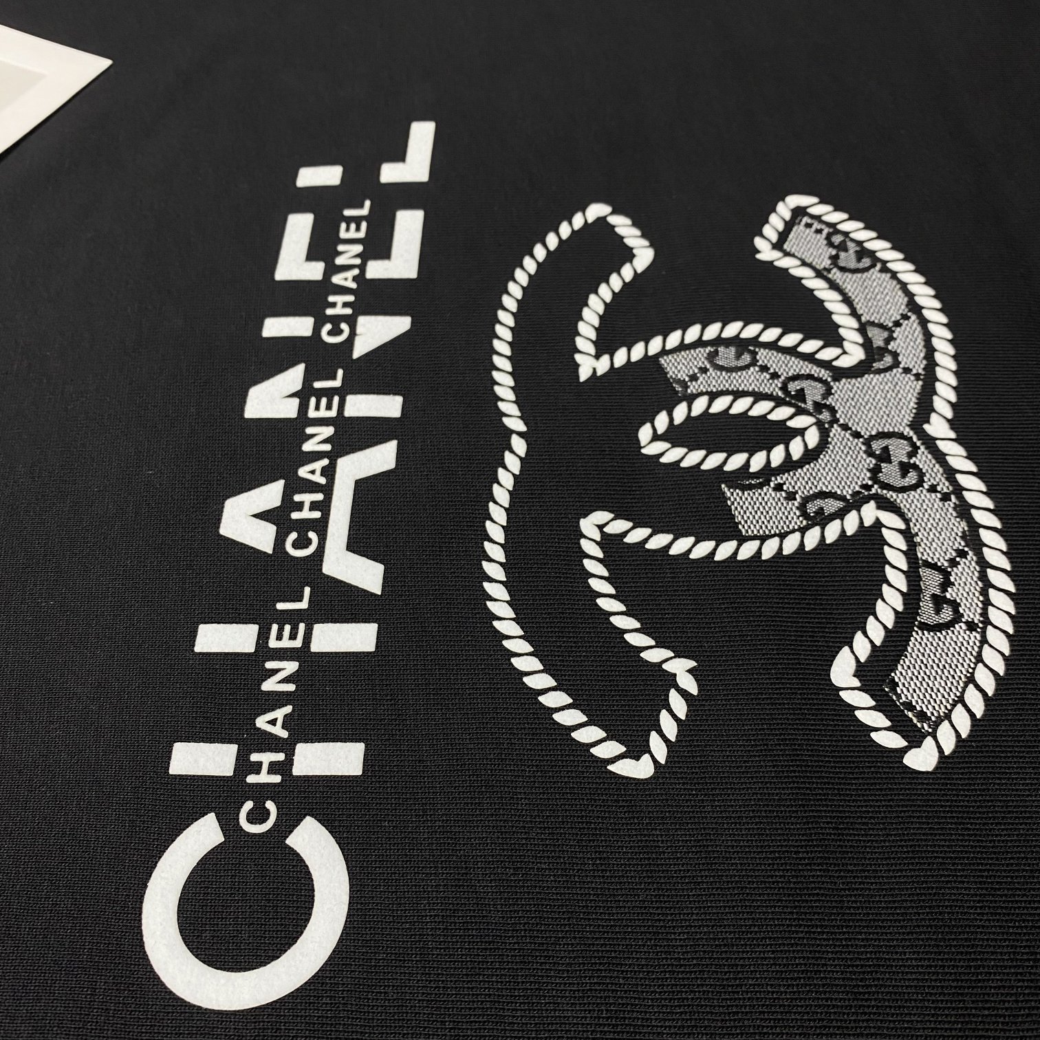 【CHANEL 公式旗艦店】シャネル  丸首の衛衣  スウェットご好評に付き再入荷！