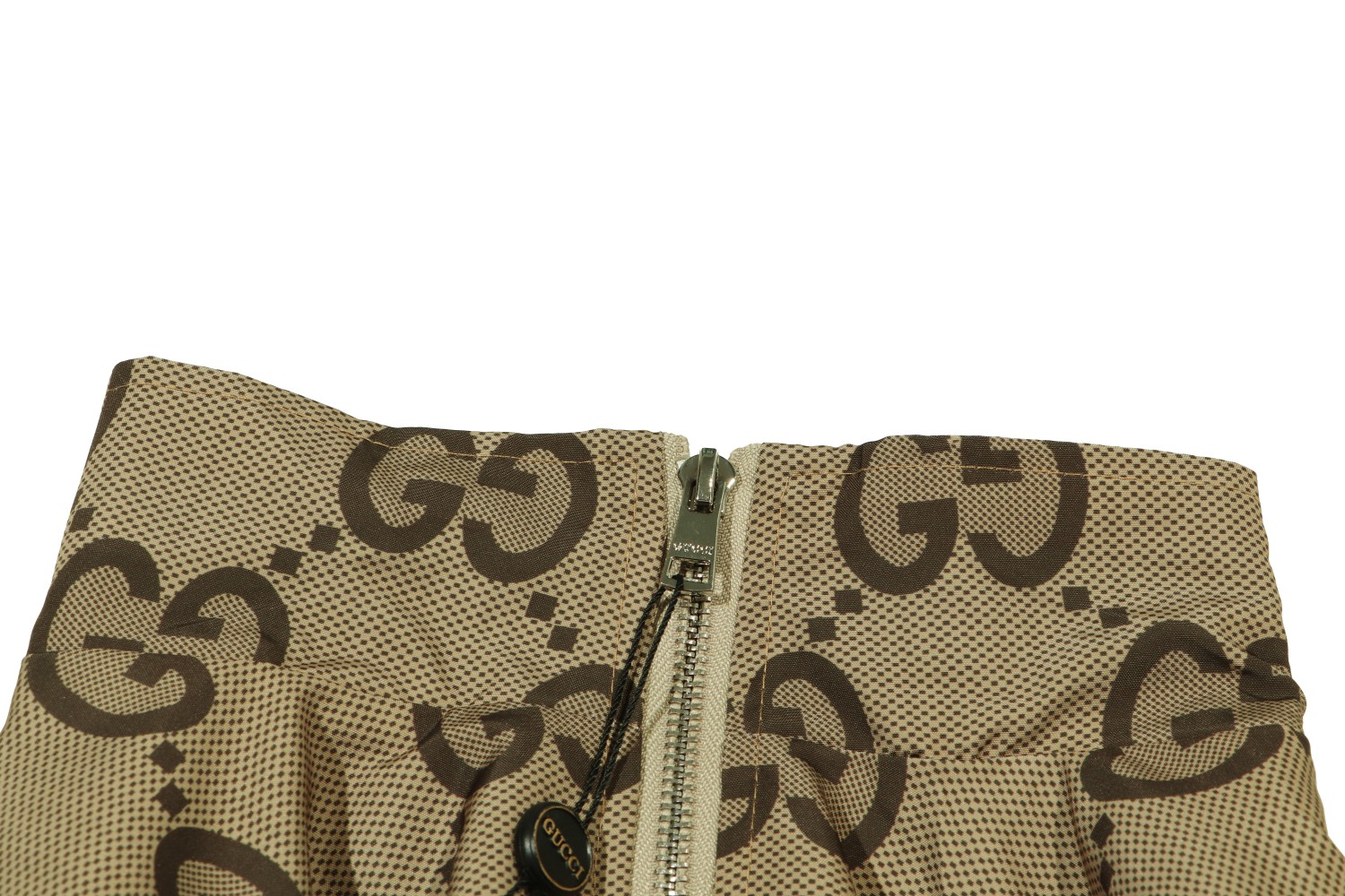 【GUCCI  公式旗艦店】グッチ   ジャケット着 好評に付き再入荷 240826