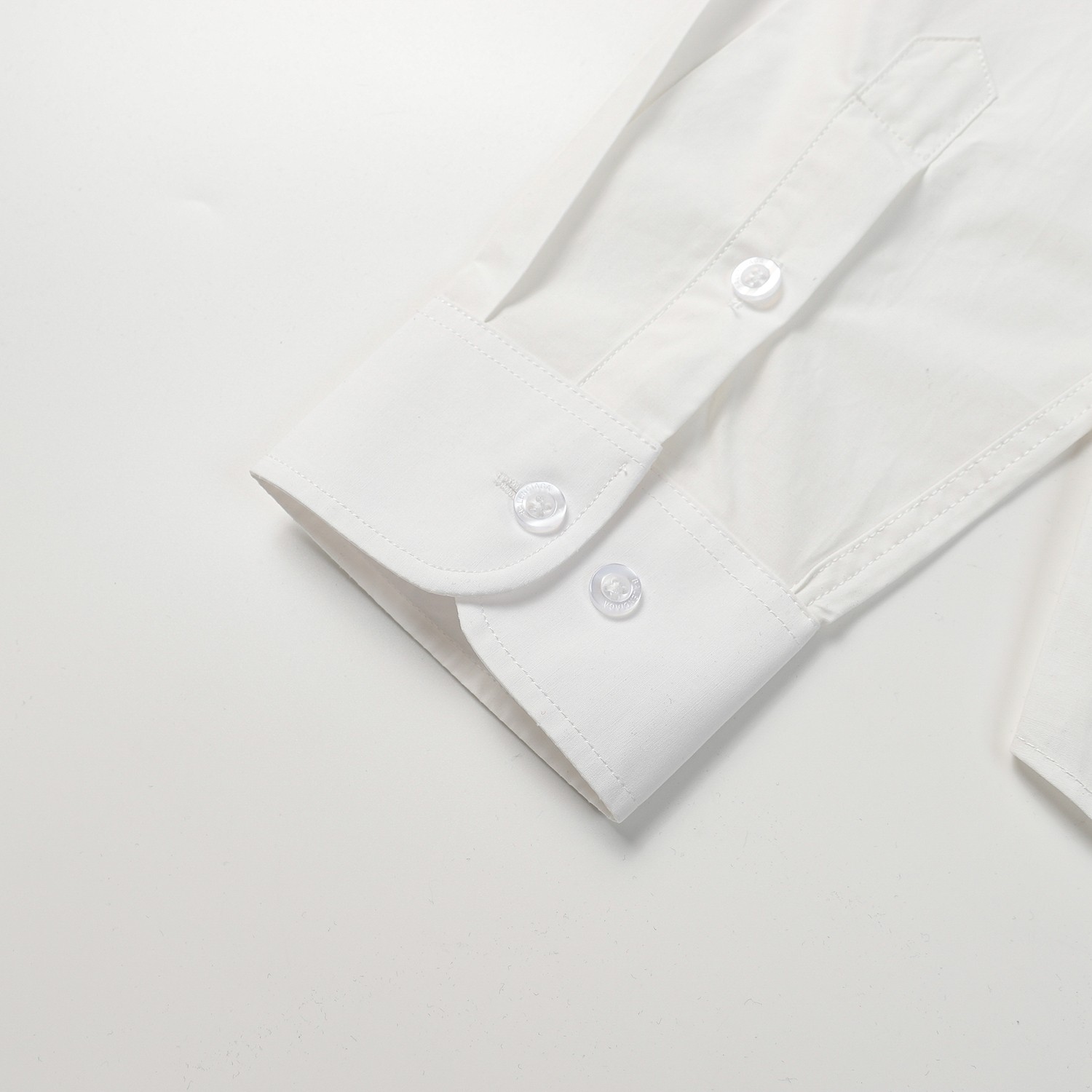 【BALENCIAGA 公式旗艦店】バレンシアガ  シャツ  ご好評に付き再入荷 240715