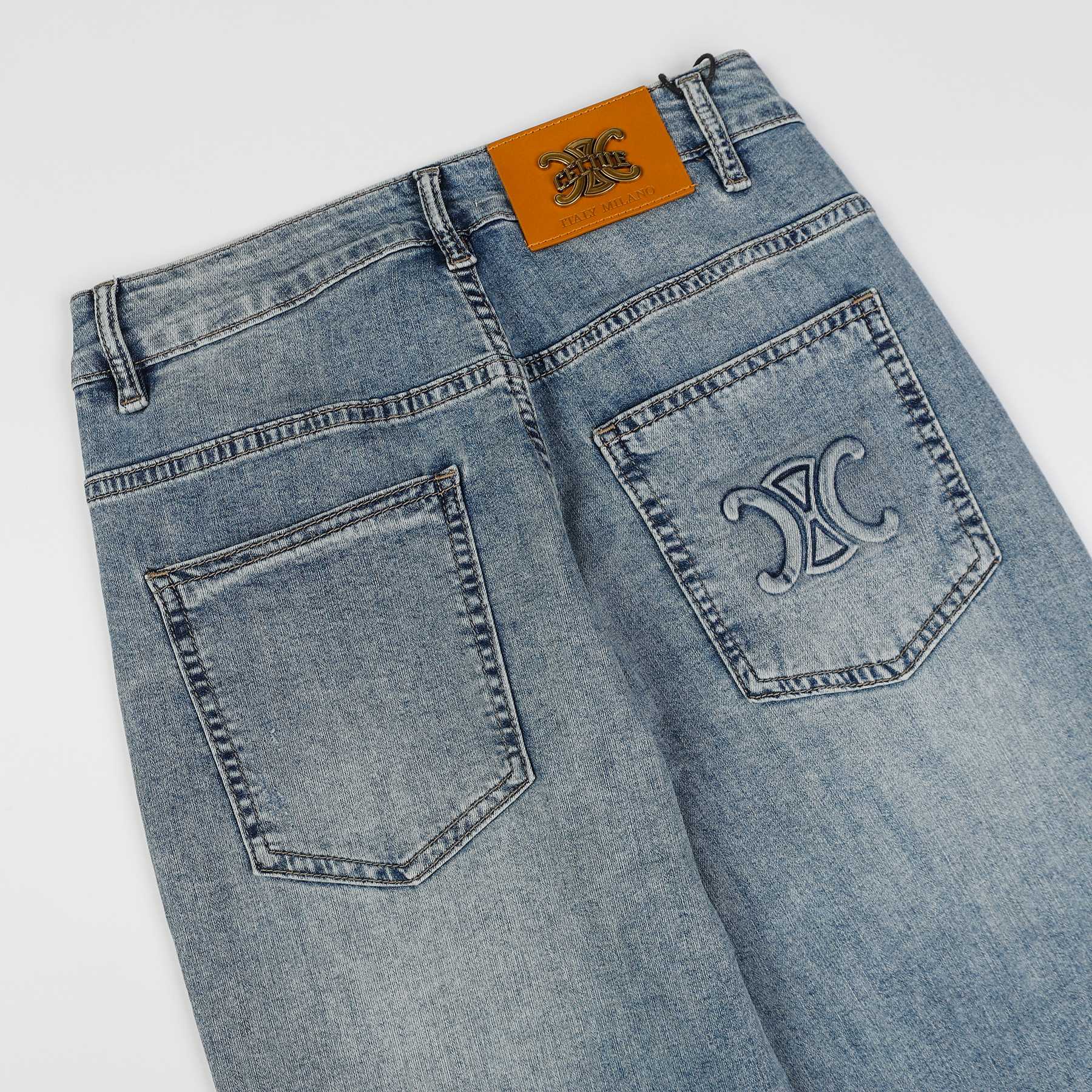 【CELINE 公式旗艦店】セリーヌ  ジーパン  ご好評に付き再入荷！