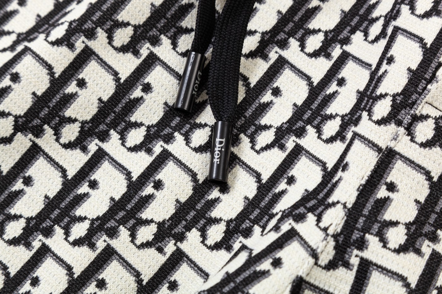 【DIOR  公式旗艦店】ディオール   ショートパンツ  ご好評に付き再入荷！