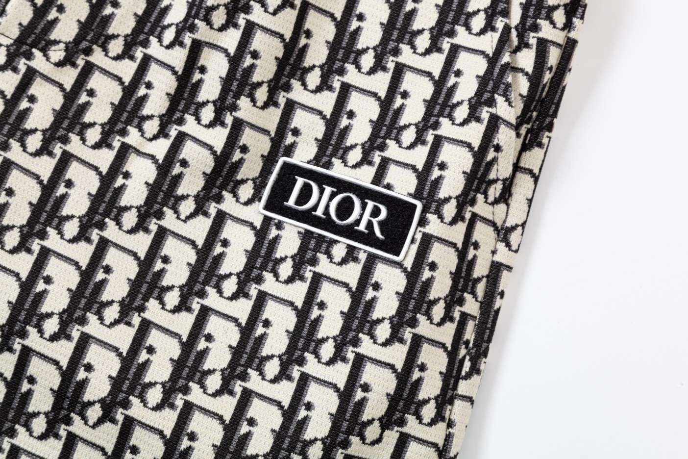 【DIOR  公式旗艦店】ディオール   ショートパンツ  ご好評に付き再入荷！