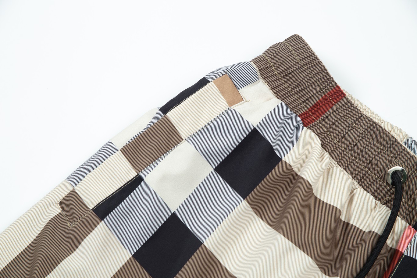 【BURBERRY  公式旗艦店】バーバリー ショートパンツご好評に付き再入荷！