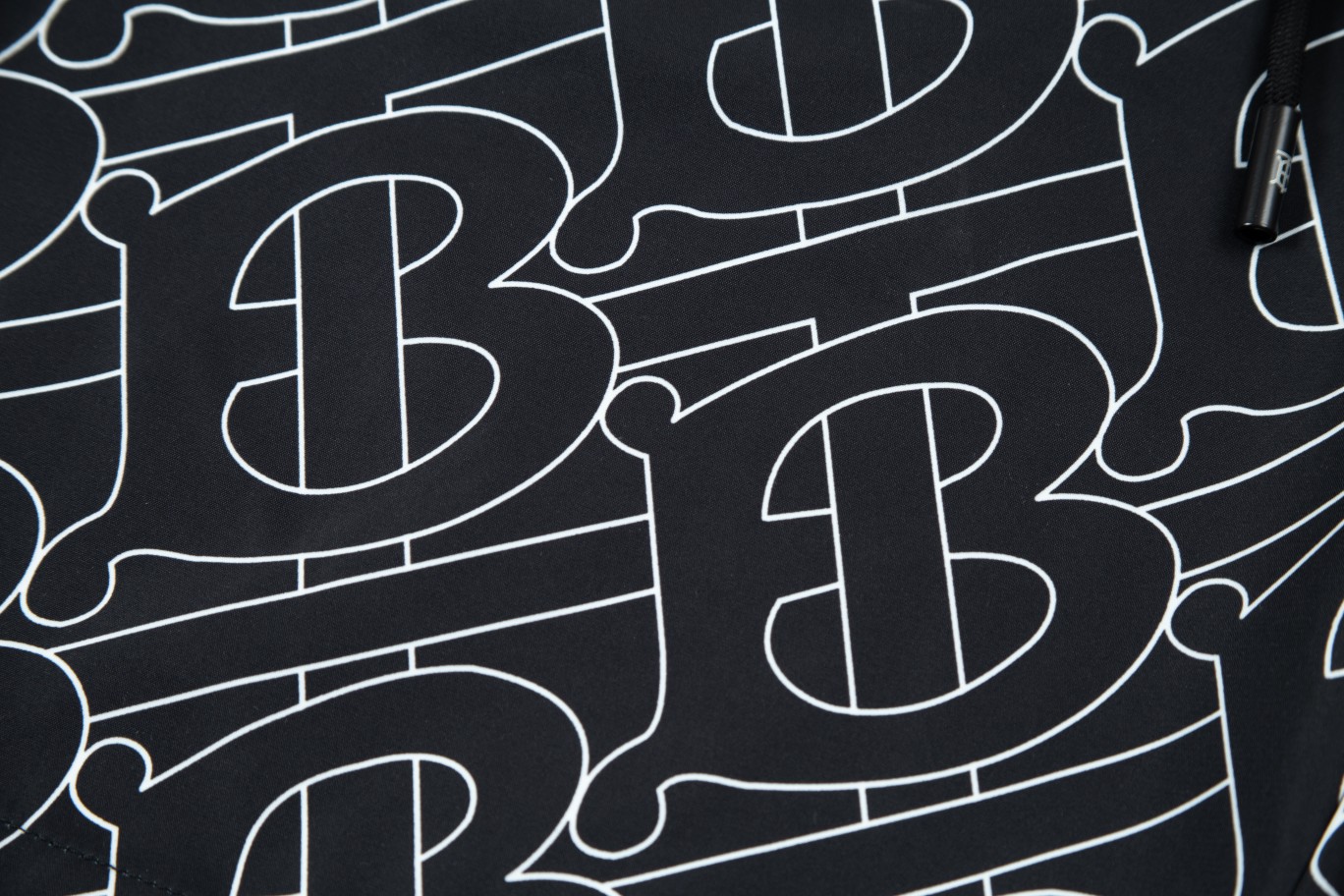 【BURBERRY  公式旗艦店】バーバリー  ショートパンツ  ご好評に付き再入荷！