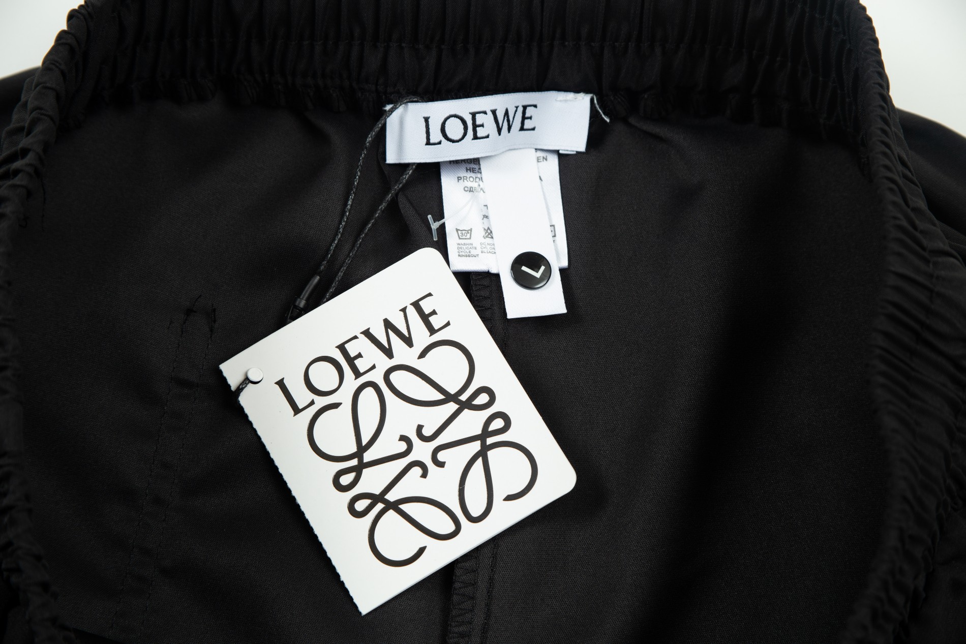 【LOEWE  公式旗艦店】ロエベ   ショートパンツ  ご好評に付き再入荷！