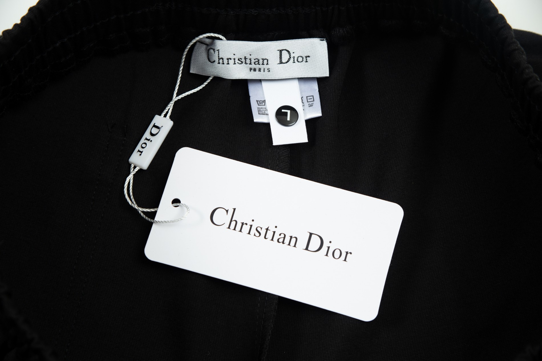 【DIOR  公式旗艦店】ディオール   ショートパンツ  ご好評に付き再入荷！