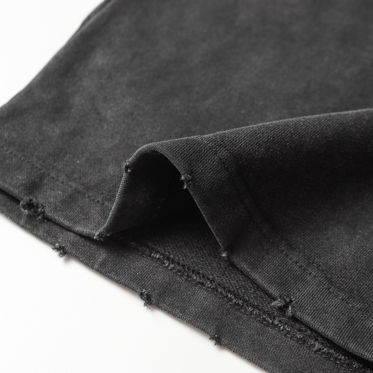 【BALENCIAGA  公式旗艦店】バレンシアガ  ショートパンツご好評に付き再入荷 240717