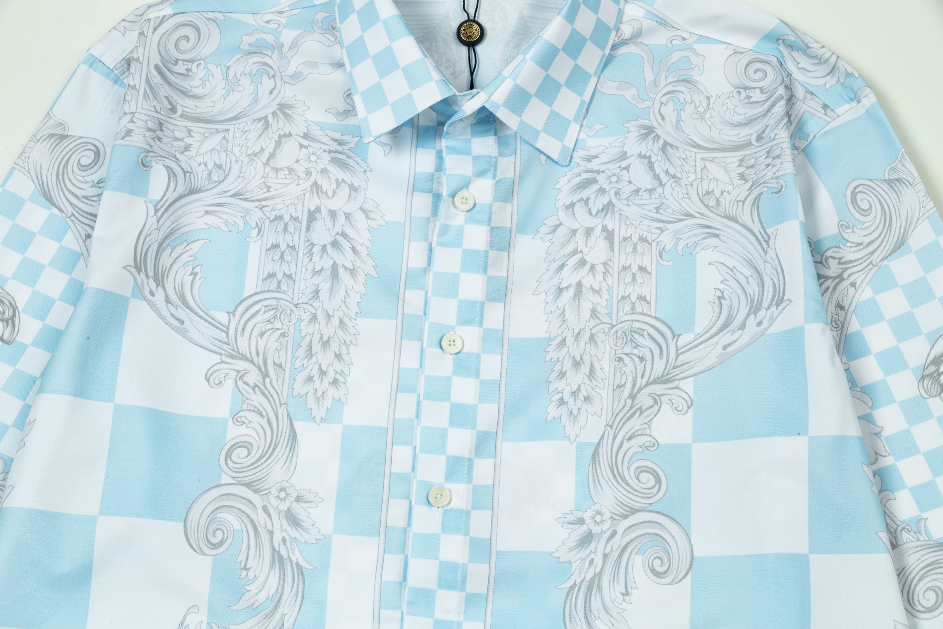 【VERSACE 公式旗艦店】ヴェルサーチ シャツ ご好評に付き再入荷 240716