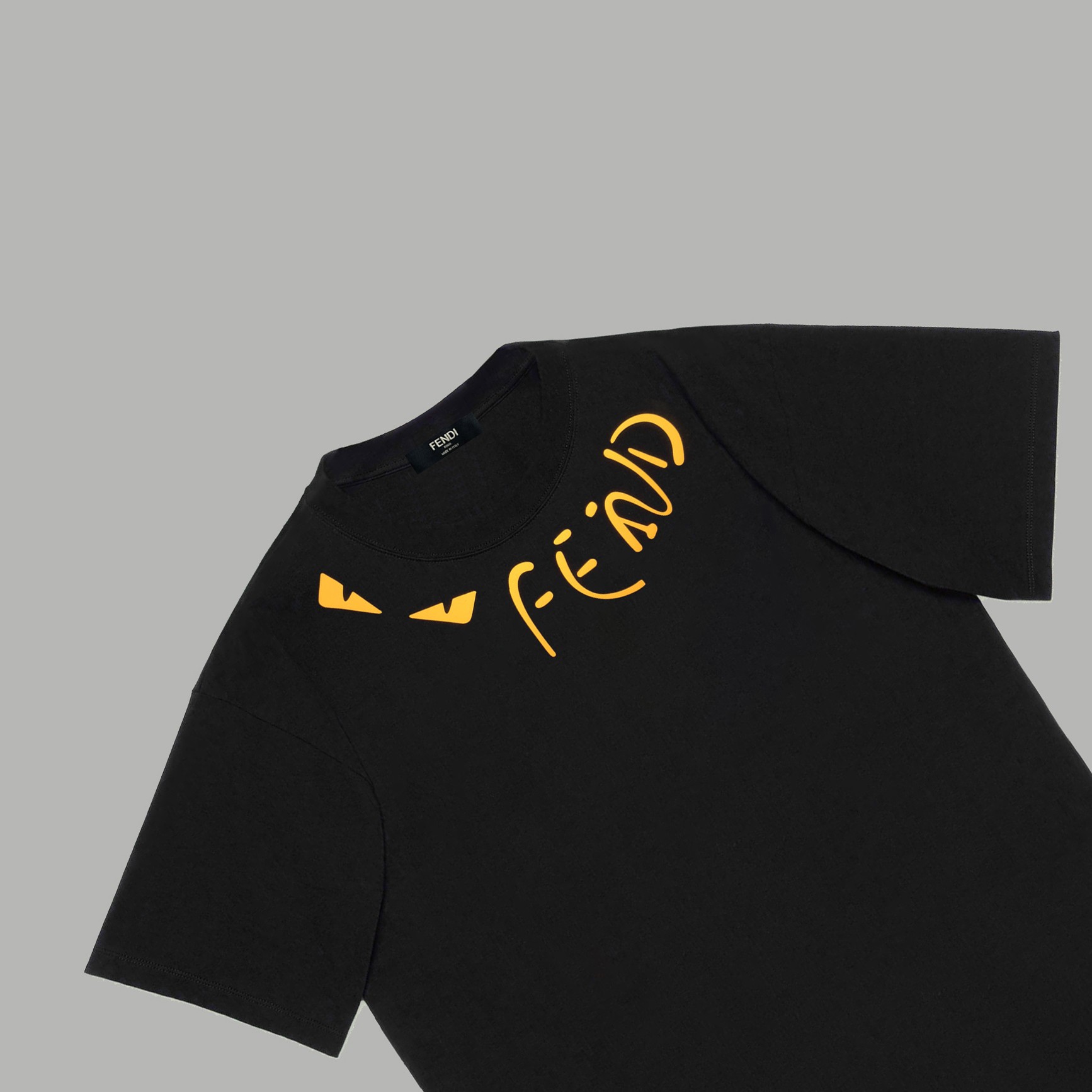 【FENDI 公式旗艦店】フェンディ   Tシャツ ご好評に付き再入荷 240717