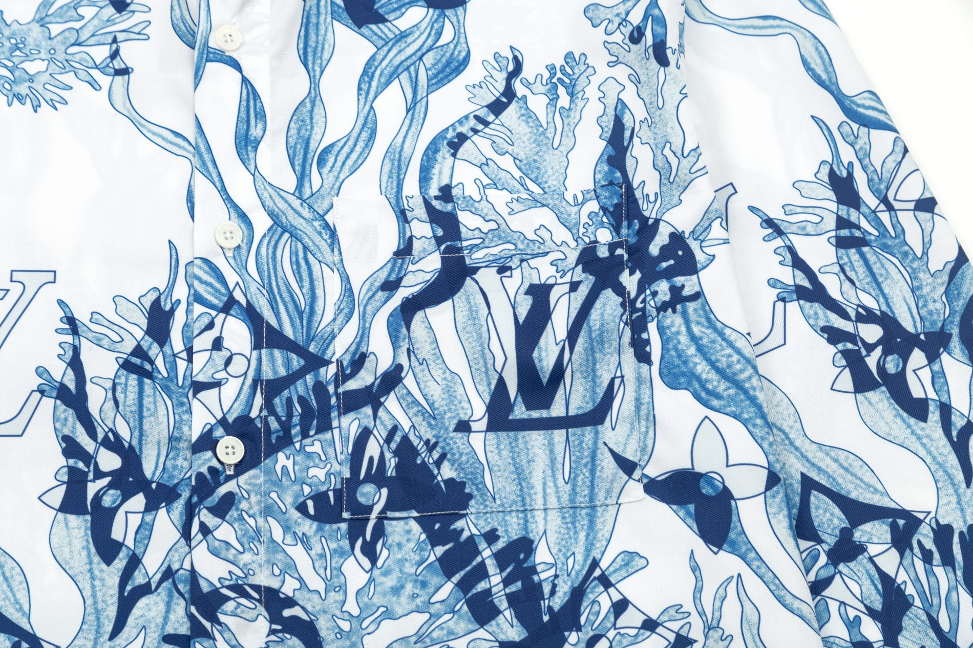 【LOUIS VUITTON 公式旗艦店】ルイヴィトン  シャツ  ご好評に付き再入荷 240715