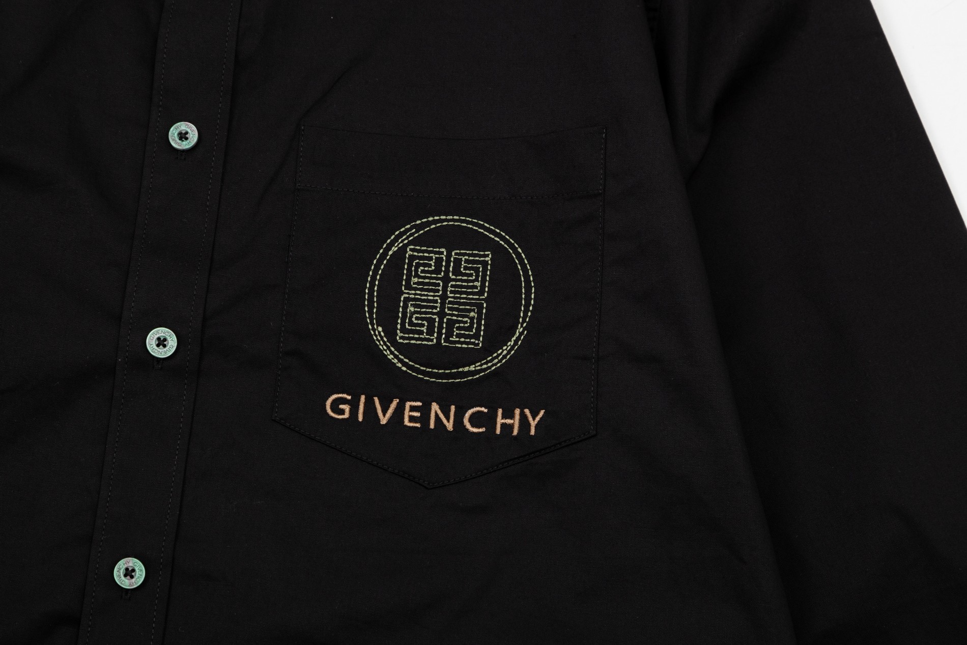 【GIVENCHY 公式旗艦店】ジバンシー  シャツ ご好評に付き再入荷 240716