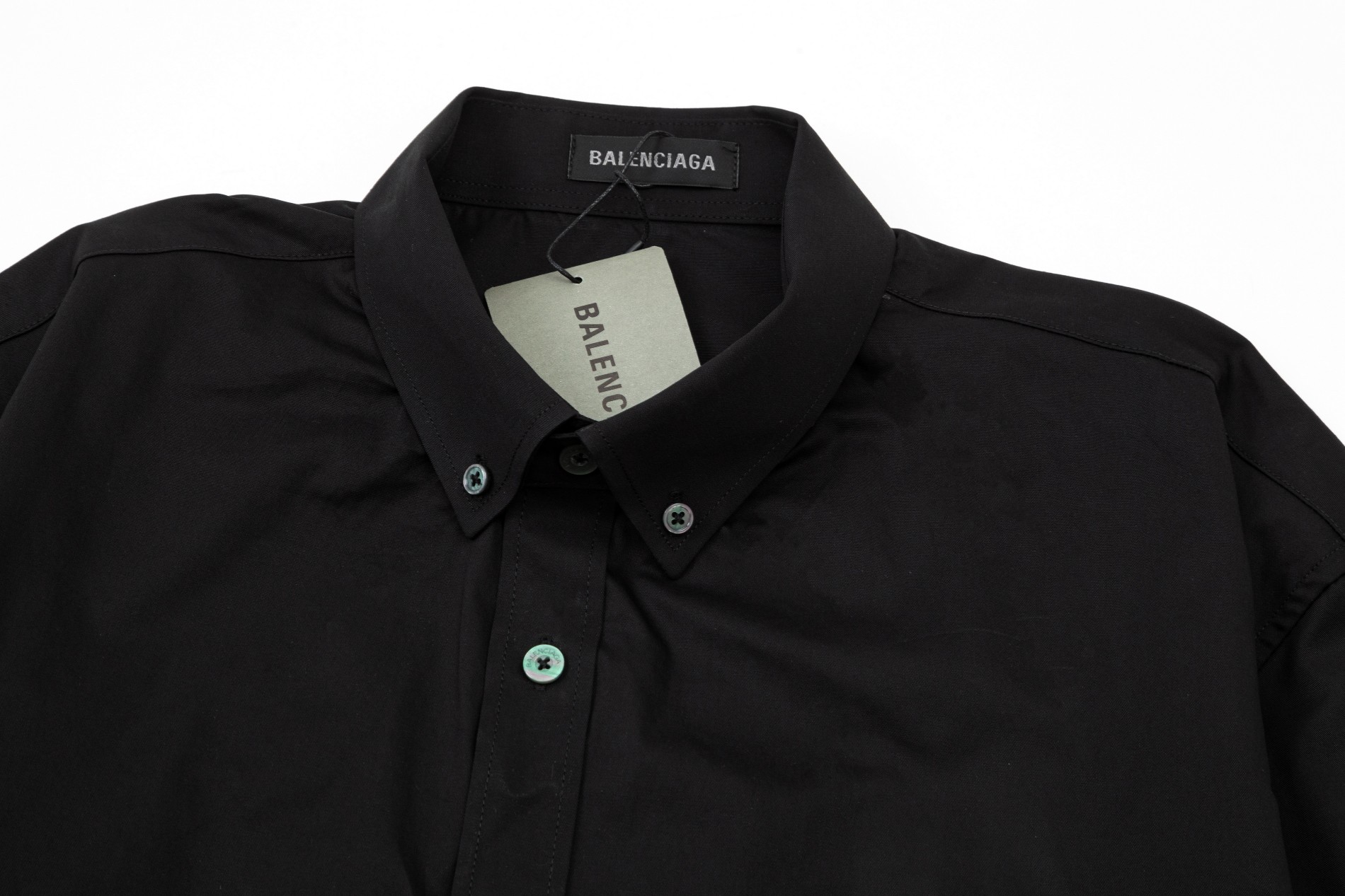 【BALENCIAGA 公式旗艦店】バレンシアガ  シャツ  ご好評に付き再入荷 240715