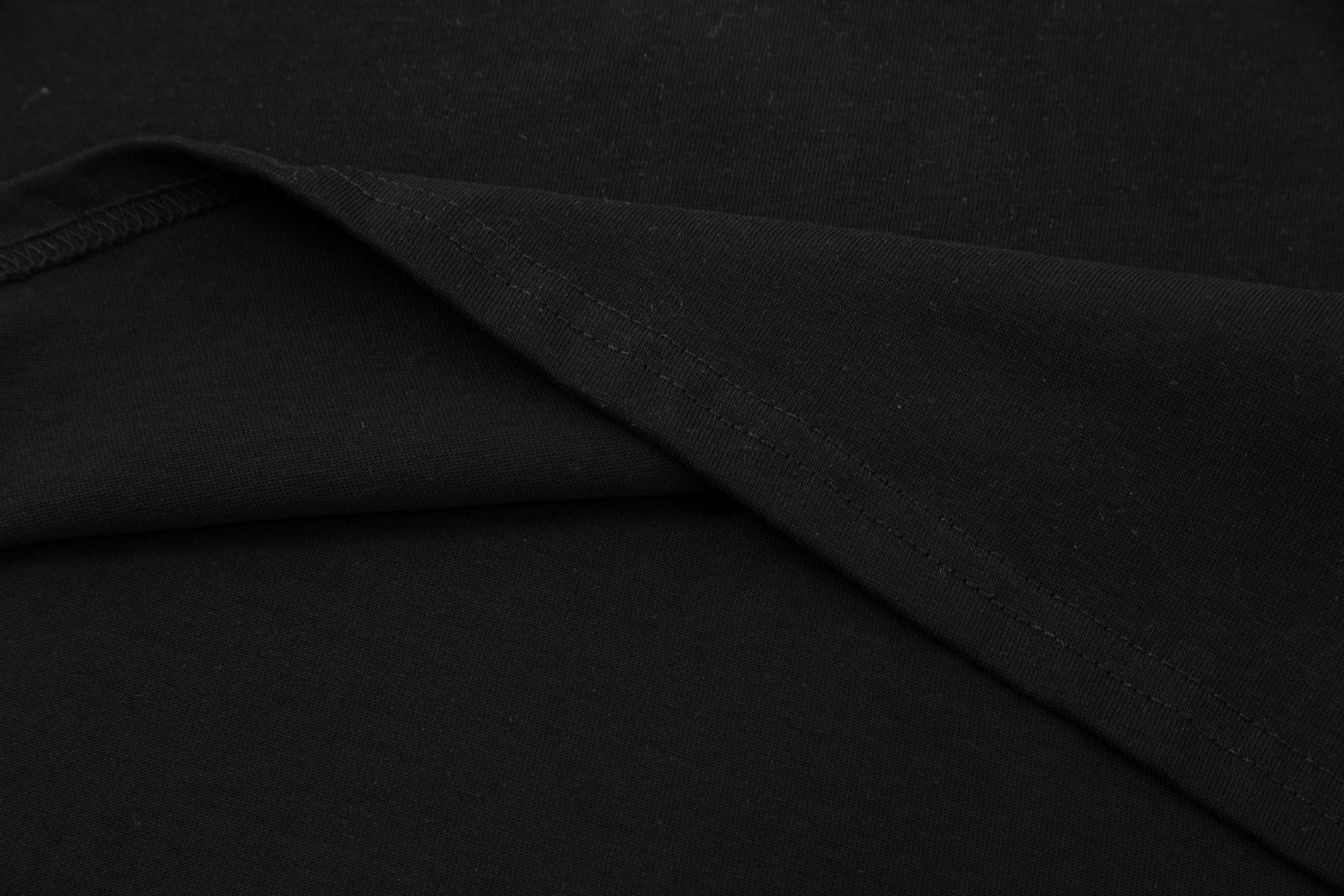 【DIOR 公式旗艦店】ディオール  Tシャツ ご好評に付き再入荷！