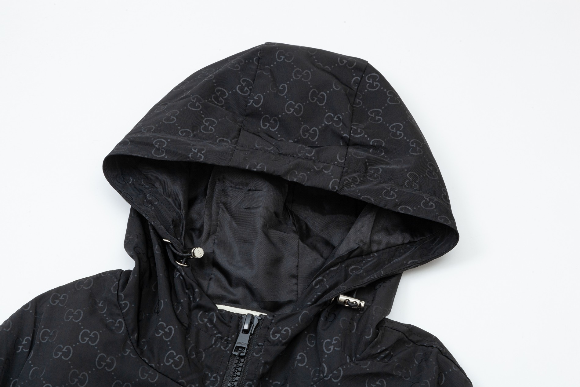 【MONCLER  公式旗艦店】モンクレール  ジャケット着 好評に付き再入荷 240826