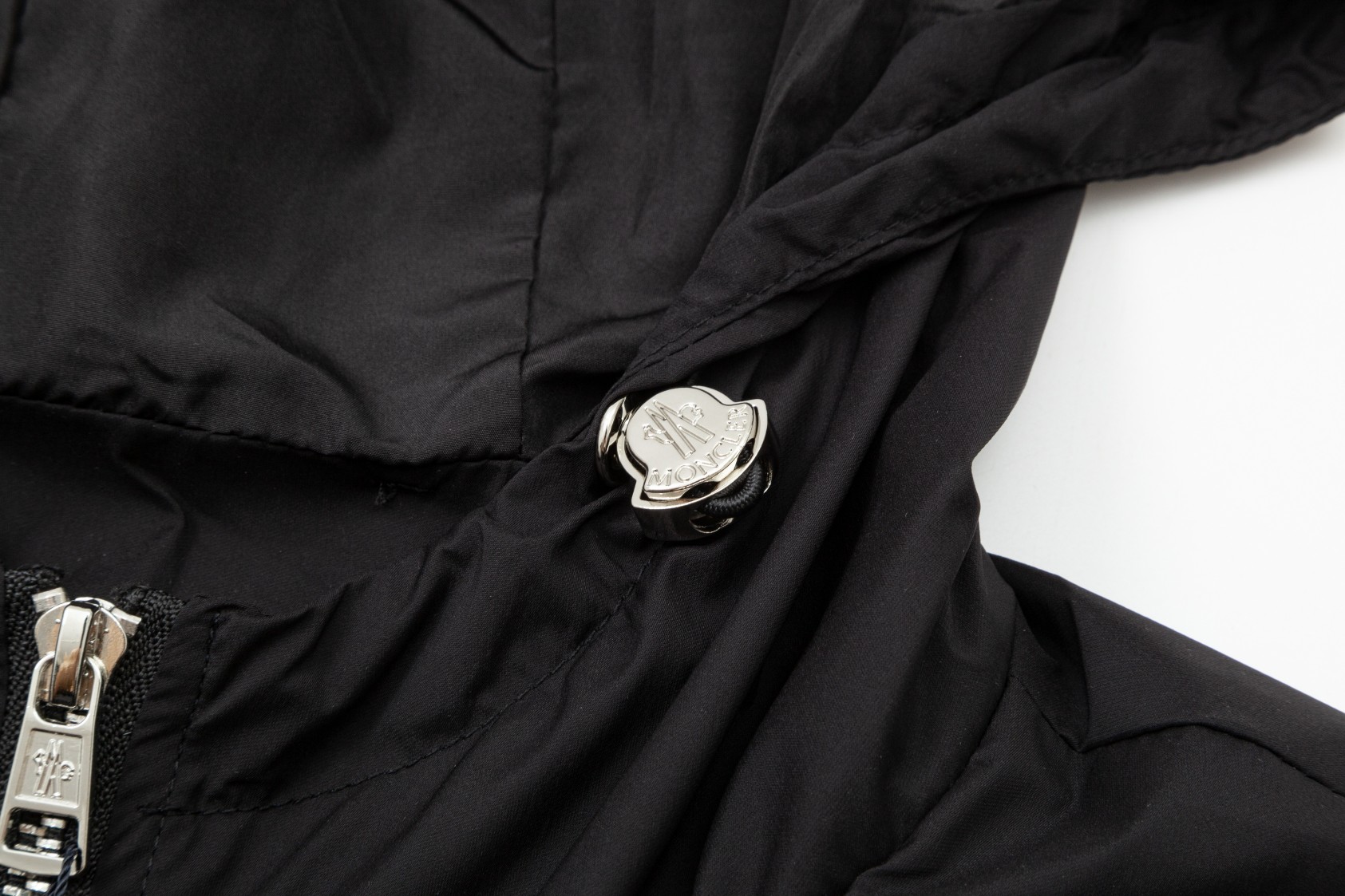 【MONCLER  公式旗艦店】モンクレール  ジャケット着 好評に付き再入荷 240826