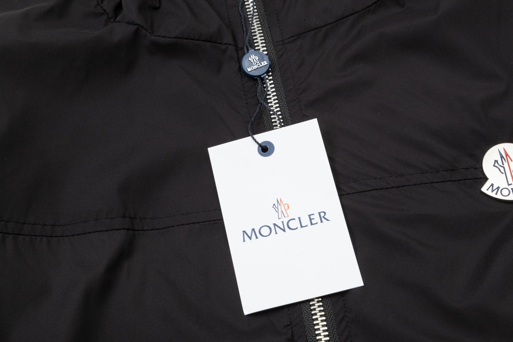 【MONCLER  公式旗艦店】モンクレール  ジャケット着 好評に付き再入荷 240826
