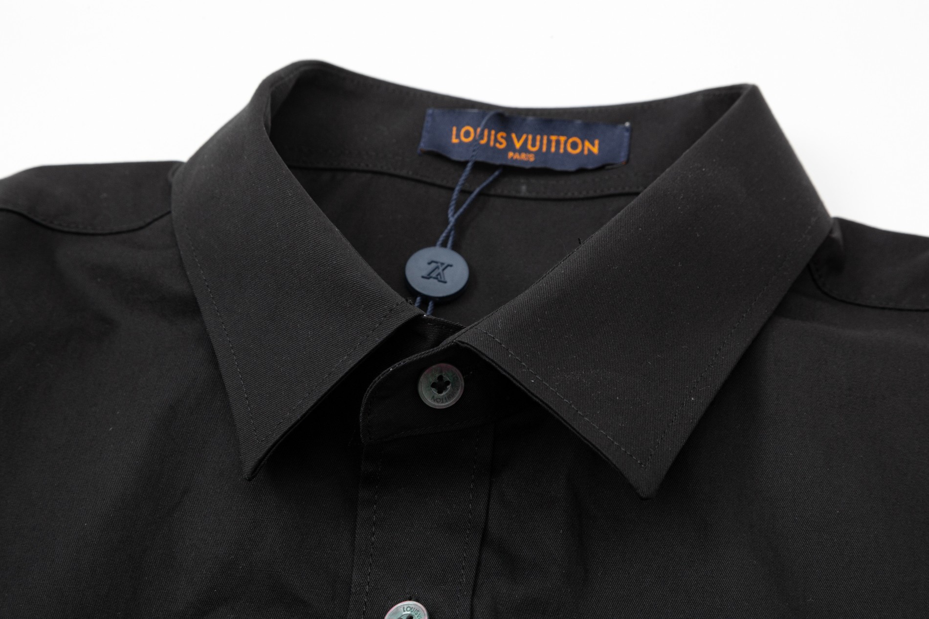 【LOUIS VUITTON 公式旗艦店】ルイヴィトン  シャツ  ご好評に付き再入荷 240811