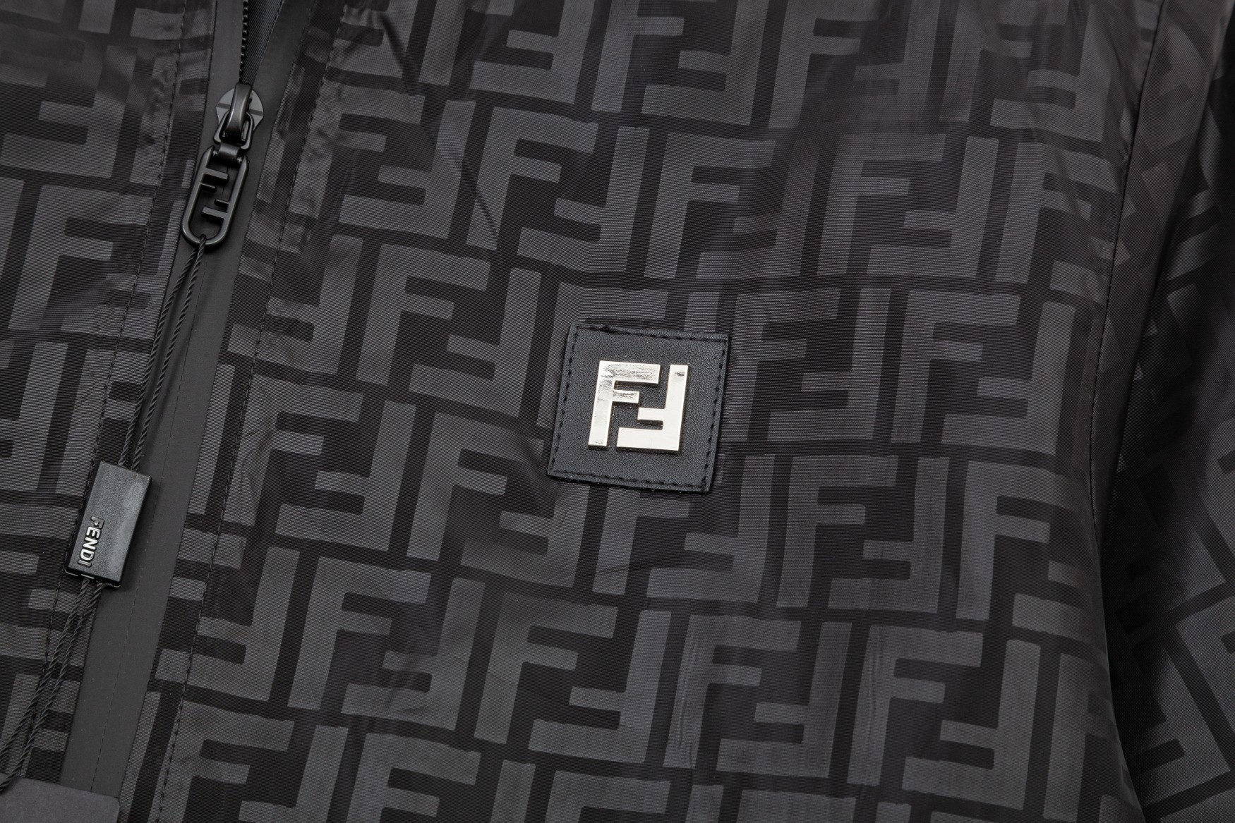 【LOUIS VUITTON  公式旗艦店】ルイヴィトン  ジャケット着 好評に付き再入荷 240826