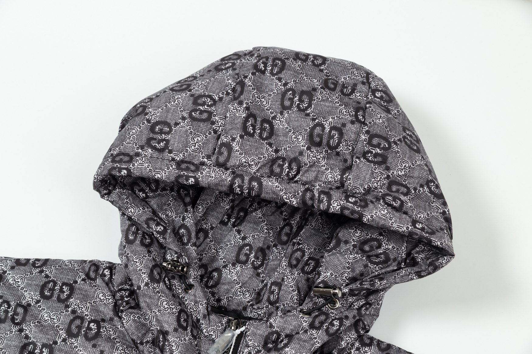 【GUCCI  公式旗艦店】グッチ   ダウンジャケット ご好評に付き再入荷！240927