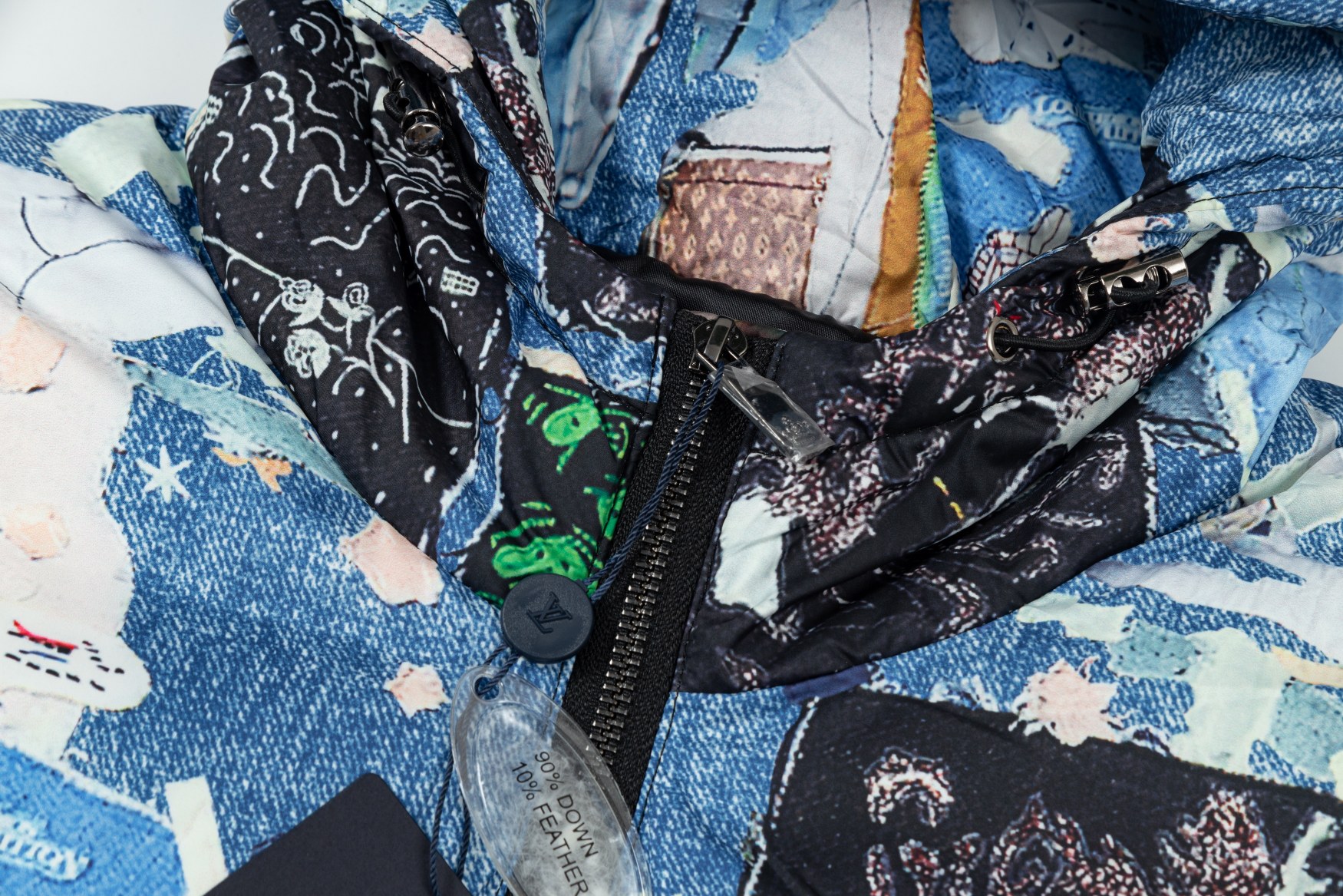 【LOUIS VUITTON 公式旗艦店】ルイヴィトン ダウンジャケット ご好評に付き再入荷！240927