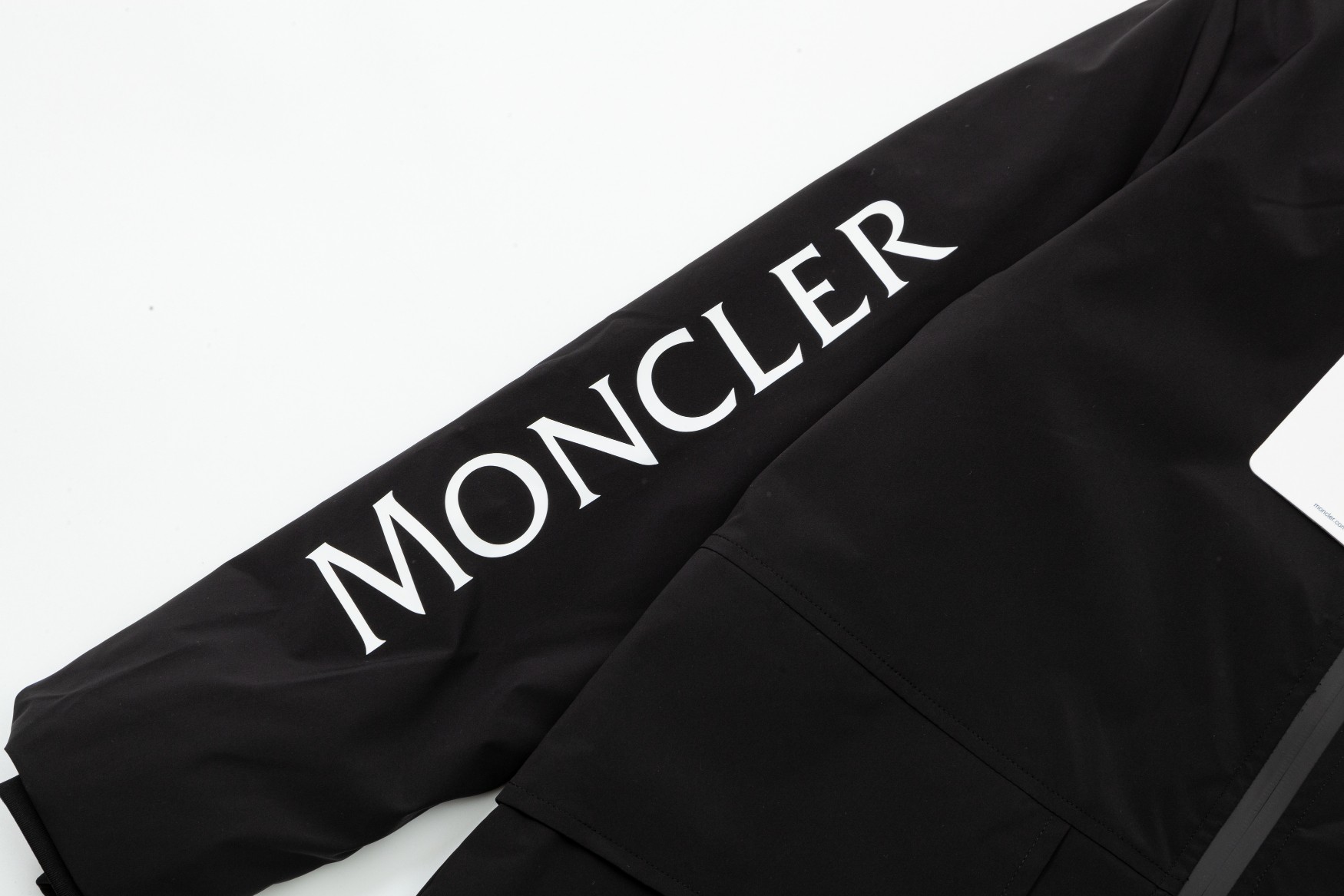 【Moncler日本公式許可旗艦店】（モンクレール）ジャケット着 ご好評に付き再入荷！！【男女兼用】 240920