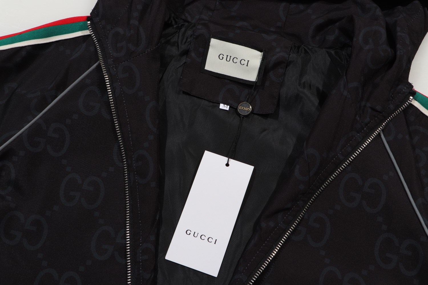 【GUCCI】グッチ ジャケット着  ご好評に付き再入荷！240921