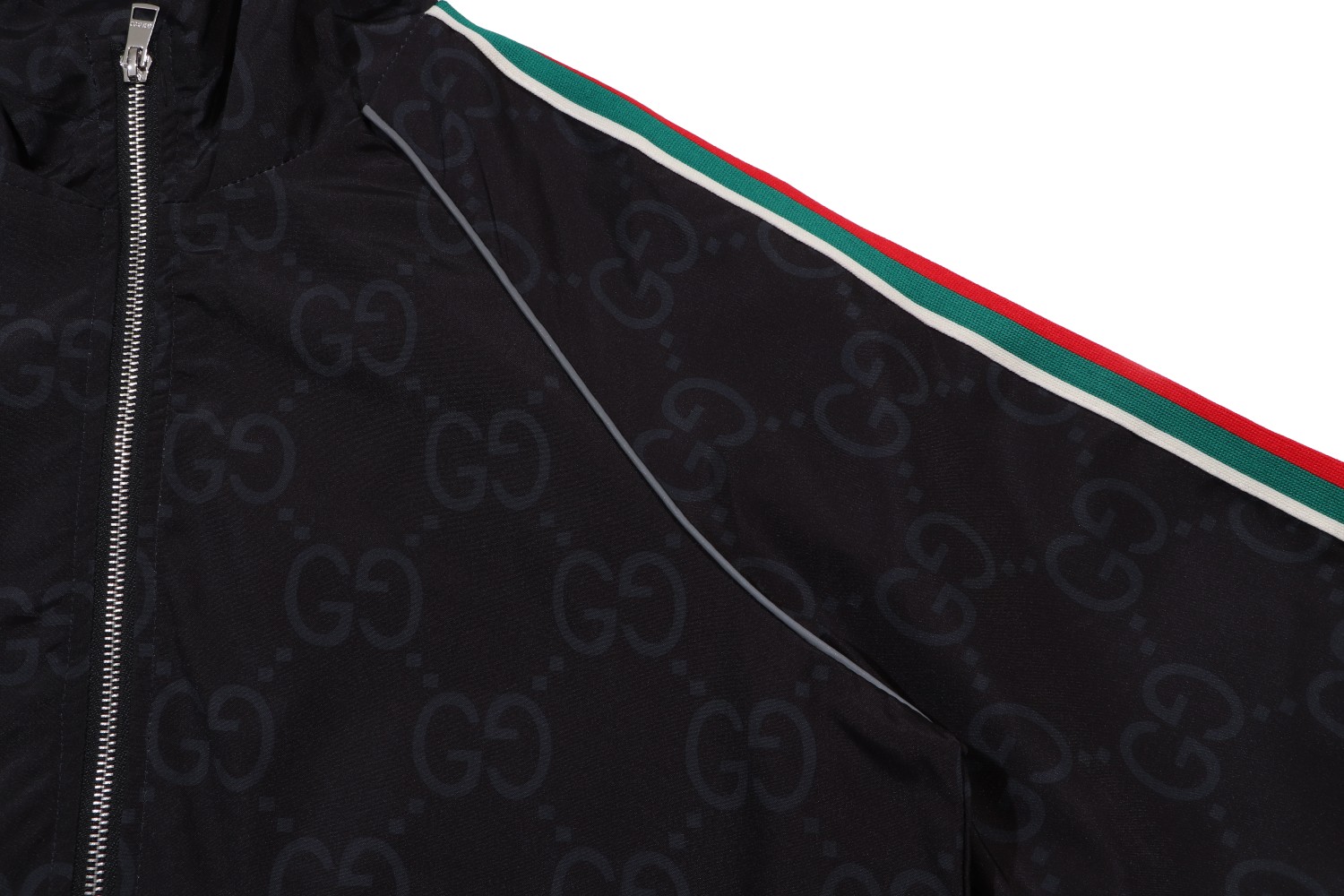 【GUCCI】グッチ ジャケット着  ご好評に付き再入荷！240921