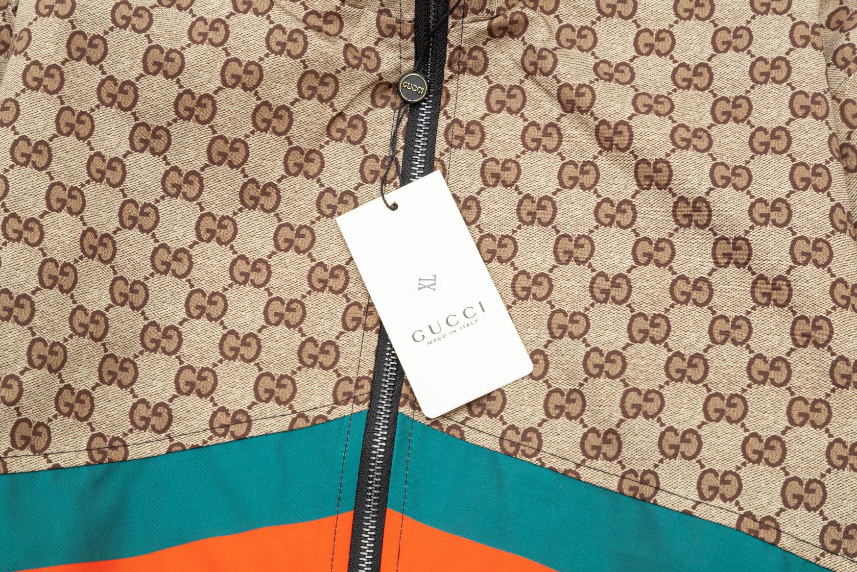 【GUCCI】グッチ ジャケット着  ご好評に付き再入荷！240921