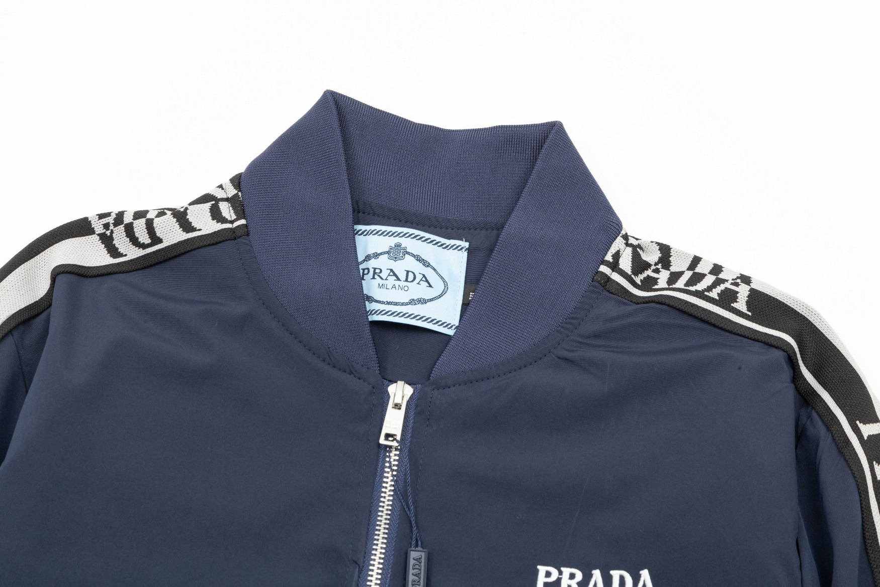 【PRADA】プラダ  ジャケット着 男女兼用 ご好評に付き再入荷！240920