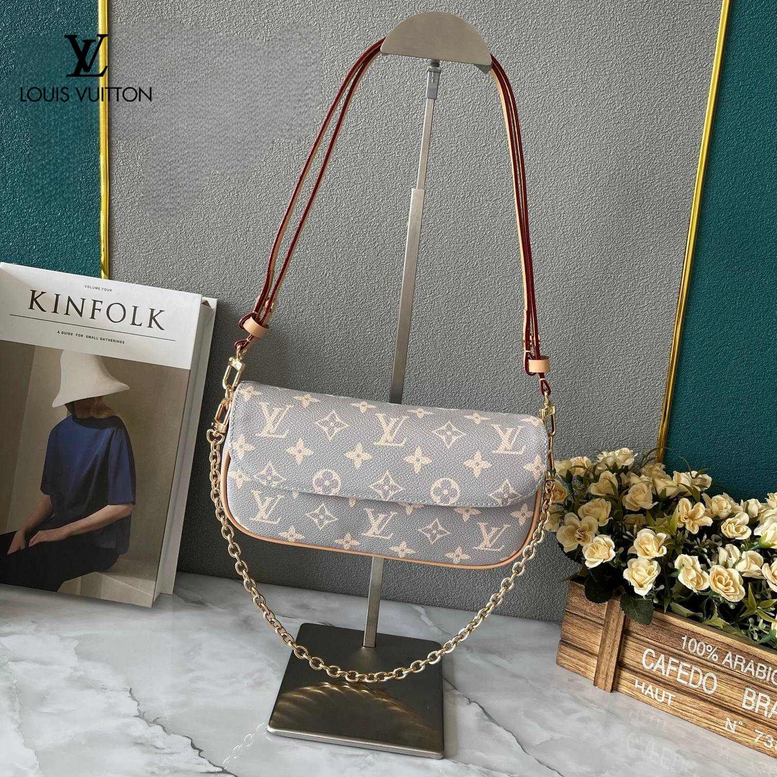 【LOUIS VUITTON 公式旗艦店】ルイヴィトン  斜めがけバッグ 当日出荷 好評に付き再入荷！21.5*6*13.5CM  240911