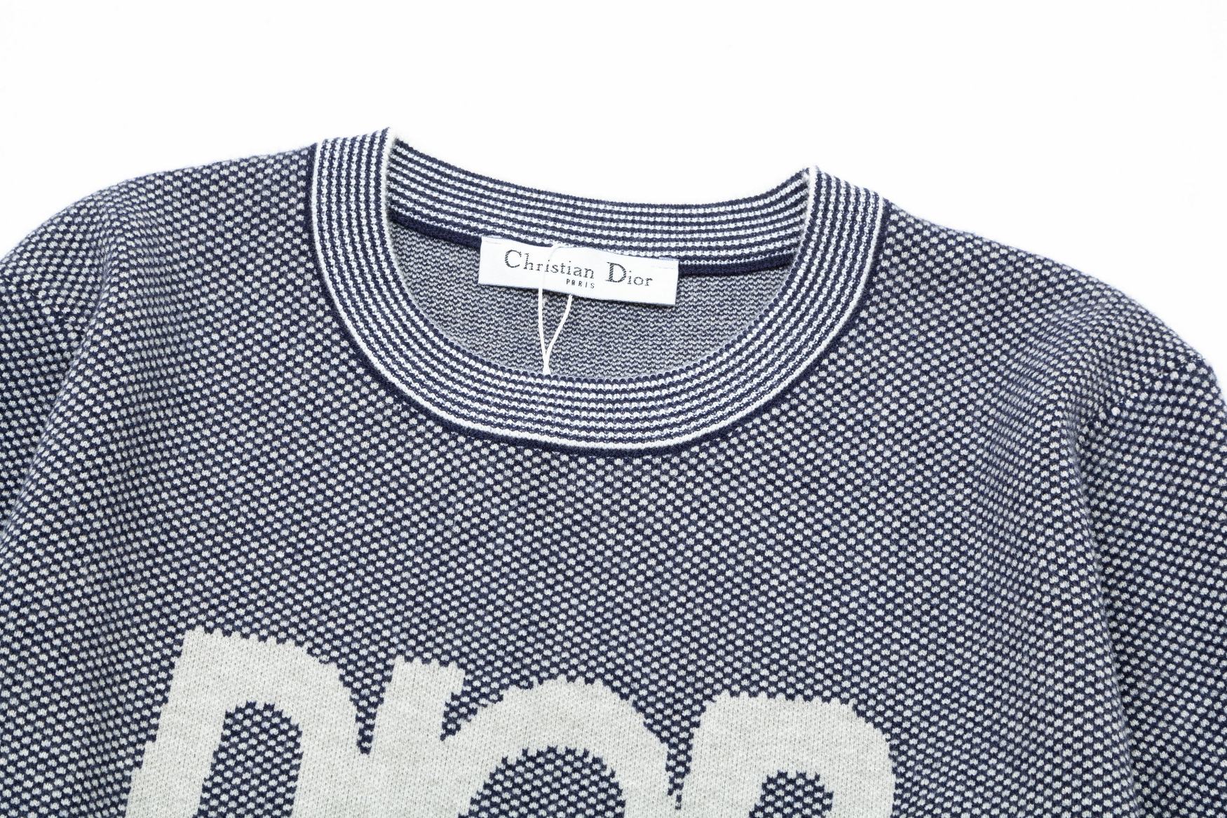 【DIOR 公式旗艦店】ディオール   セーター好評に付き再入荷！ 240929