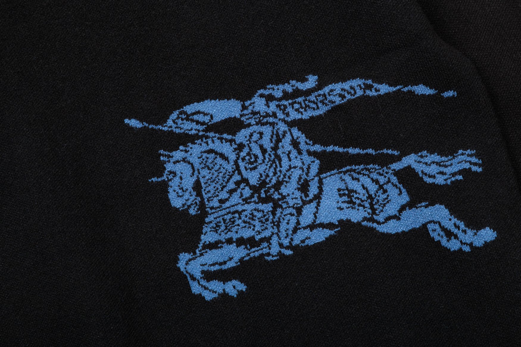 【BURBERRY 公式旗艦店】バーバリー   セーター好評に付き再入荷！ 240930