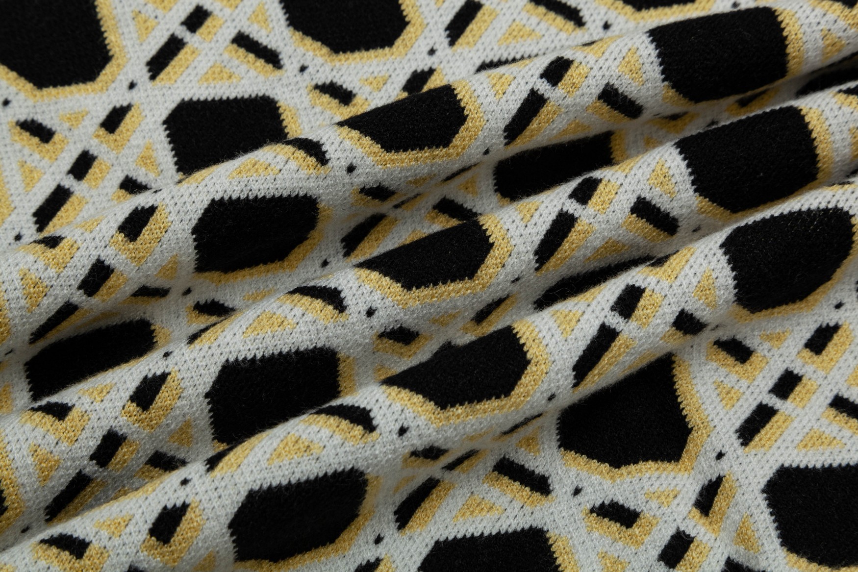 【DIOR  公式旗艦店】ディオール  セーター好評に付き再入荷！ 241031