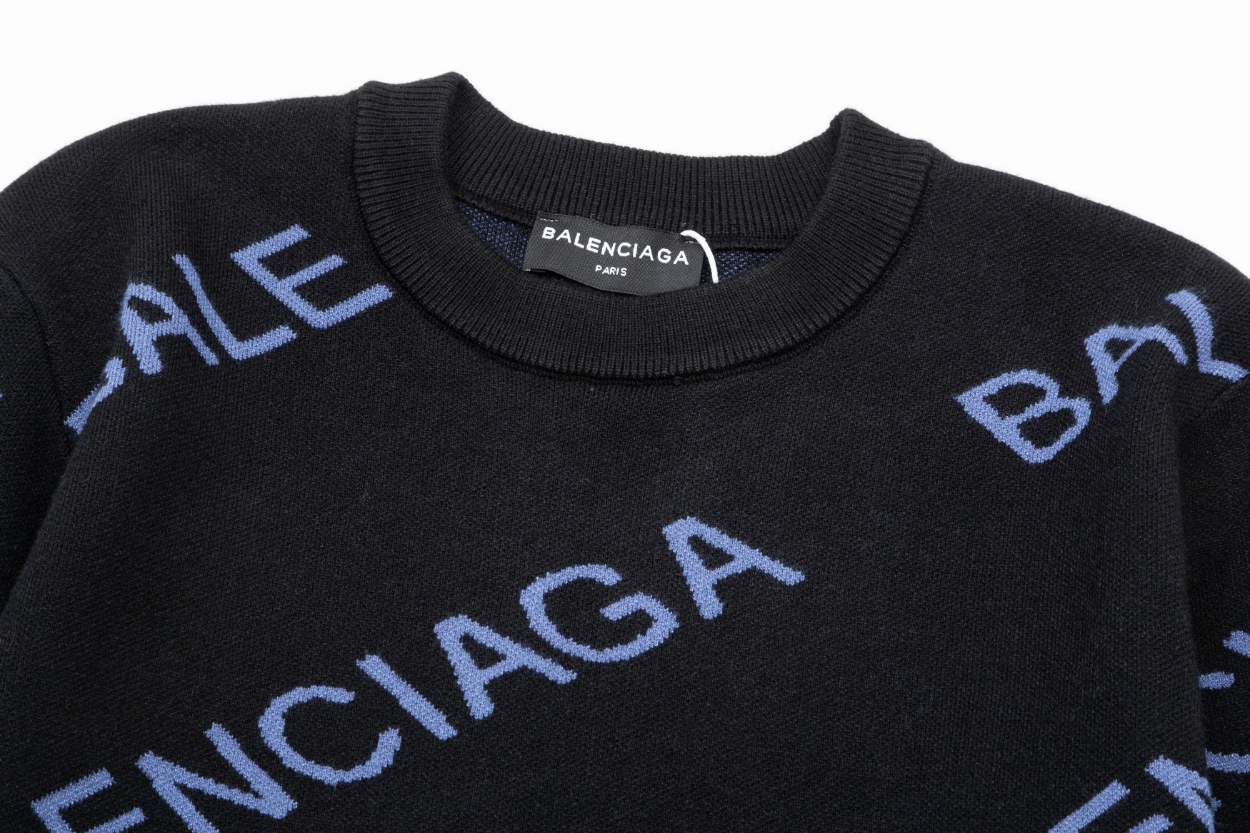 【BALENCIAGA   公式旗艦店】バレンシアガ  セーター好評に付き再入荷！ 240930