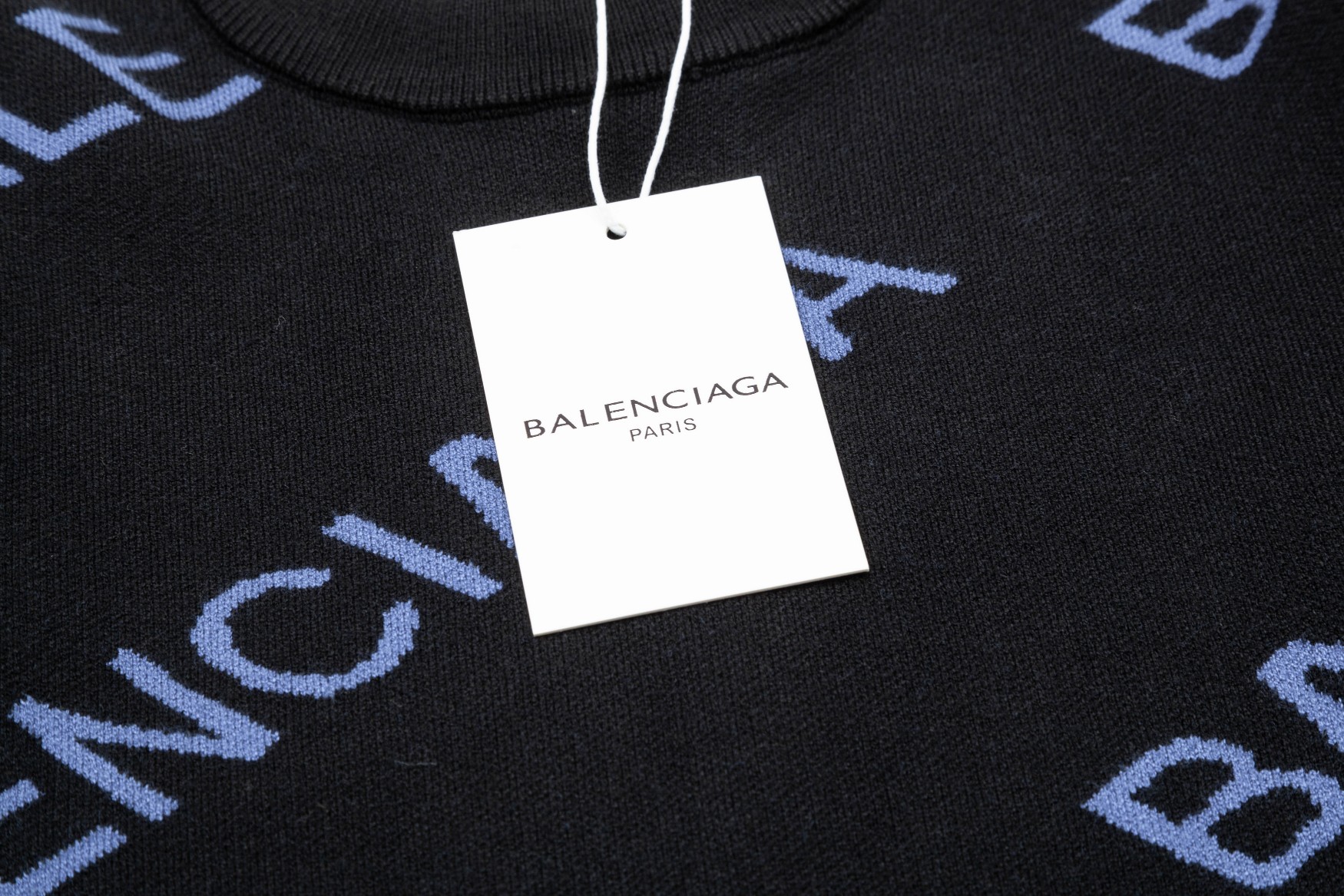 【BALENCIAGA   公式旗艦店】バレンシアガ  セーター好評に付き再入荷！ 240930
