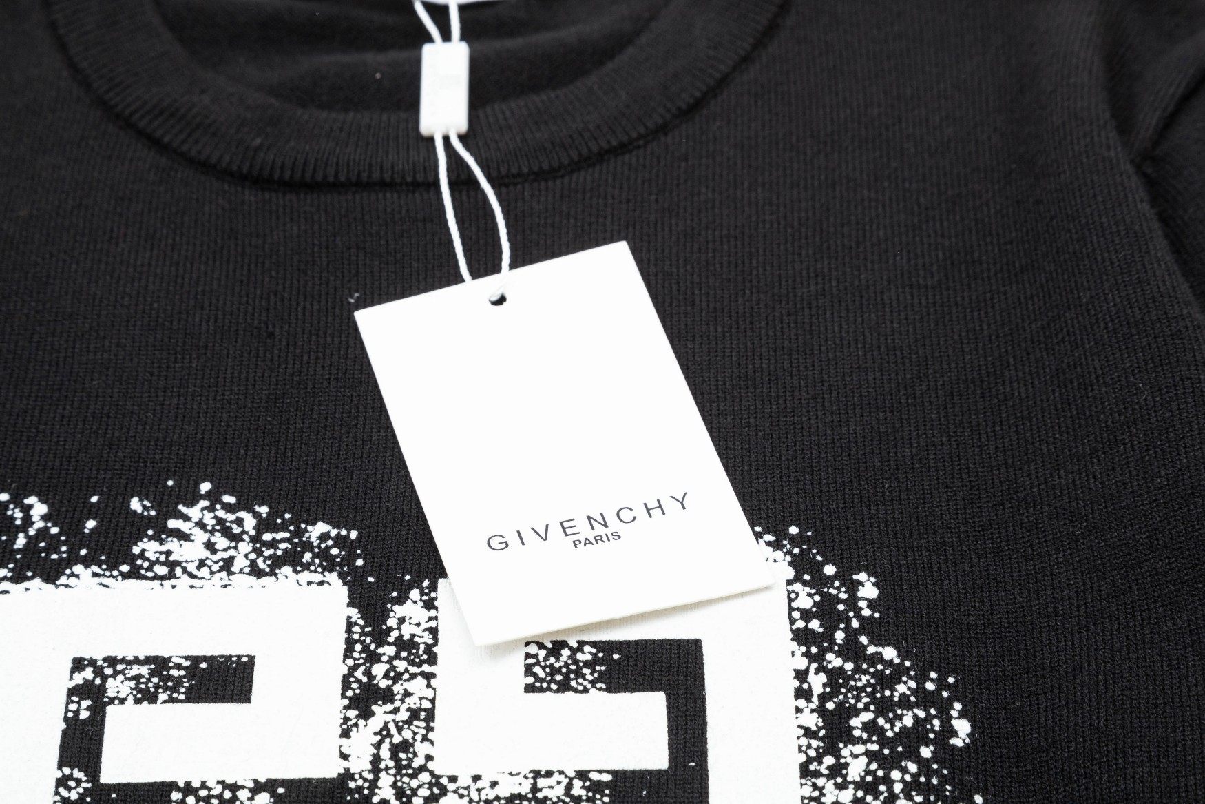 【GIVENCHY  公式旗艦店】ジバンシー  セーター好評に付き再入荷！ 240930