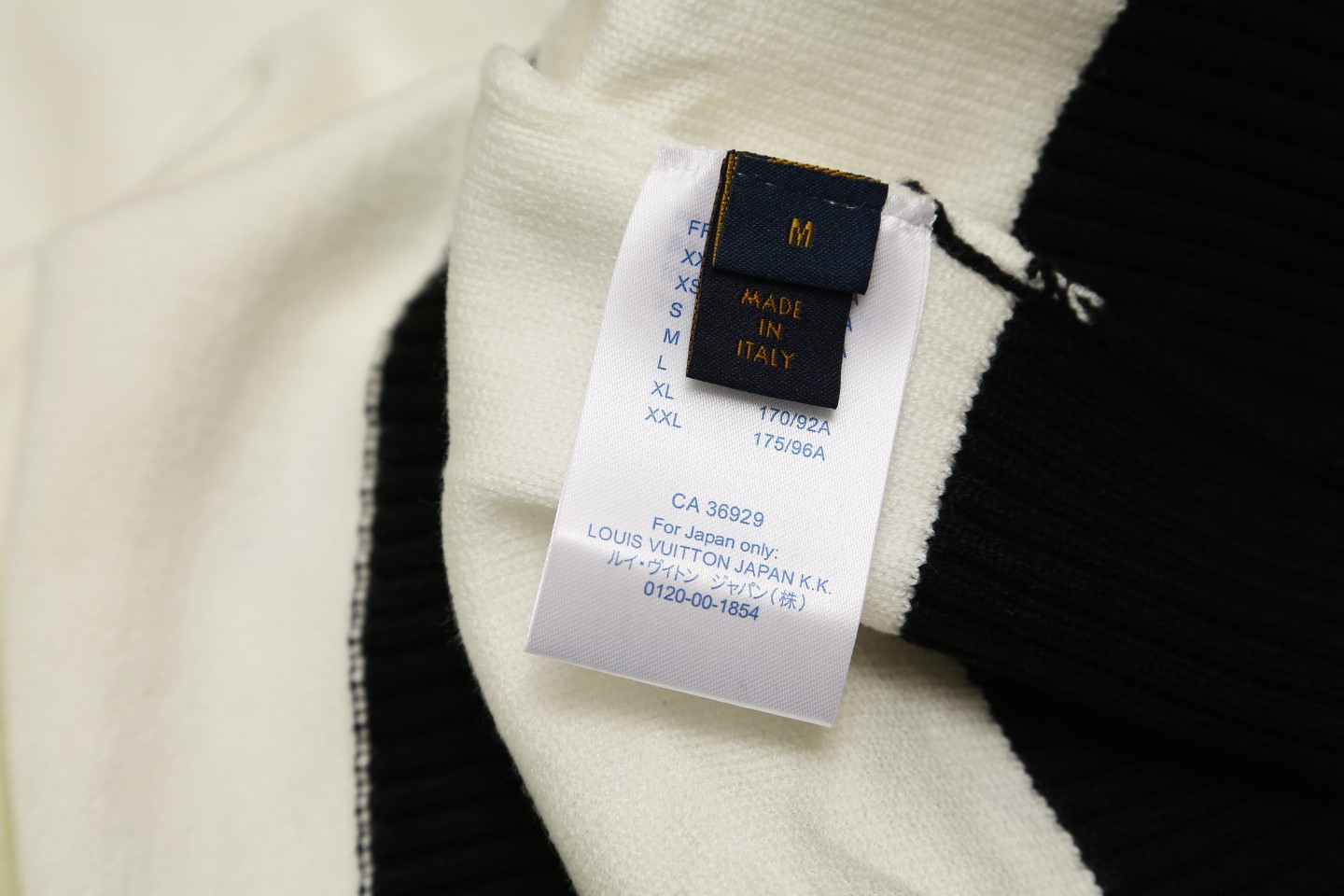 【LOUIS VUITTON 公式旗艦店】ルイヴィトン  セーター好評に付き再入荷！ 240927