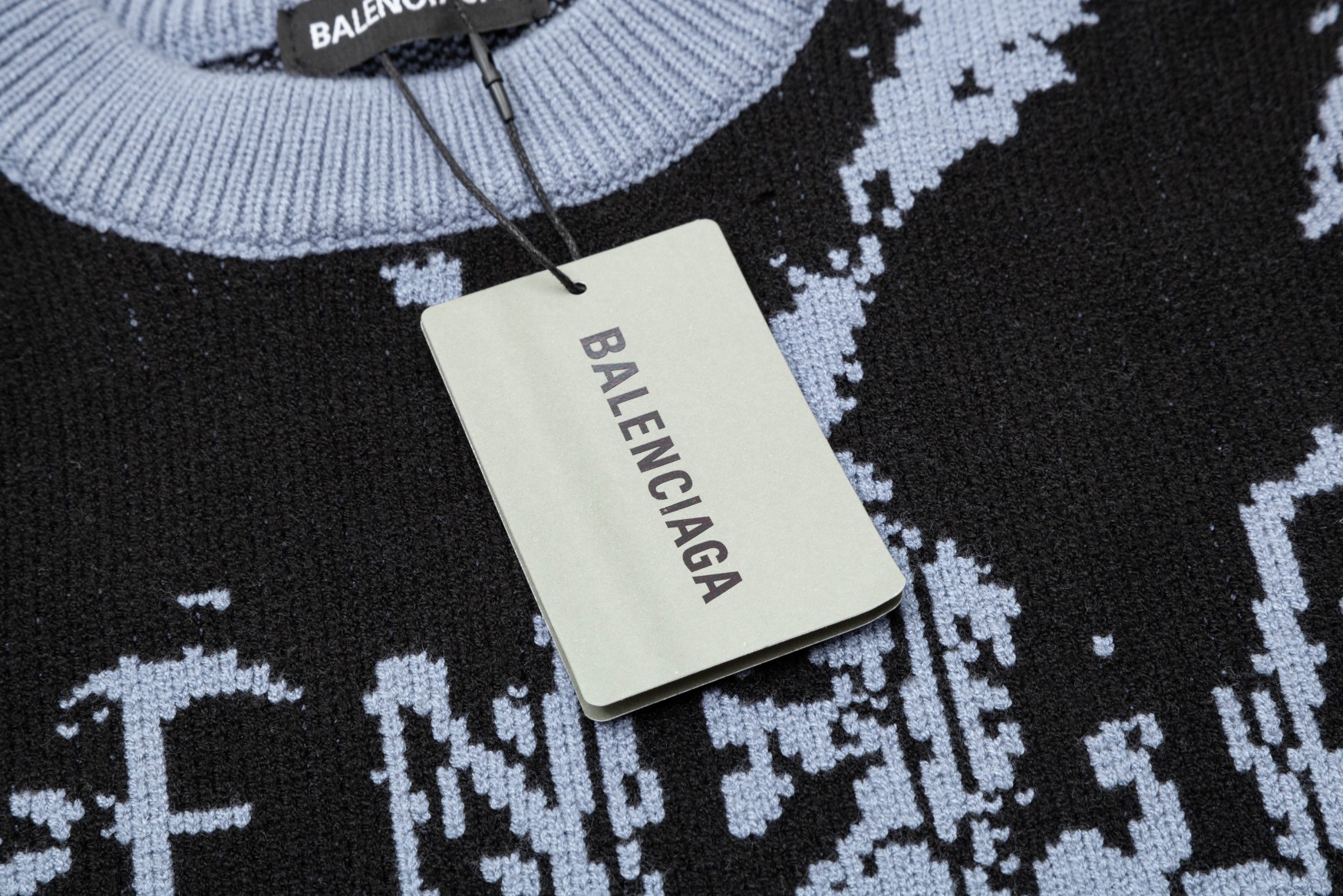 【BALENCIAGA   公式旗艦店】バレンシアガ  セーター好評に付き再入荷！ 240930