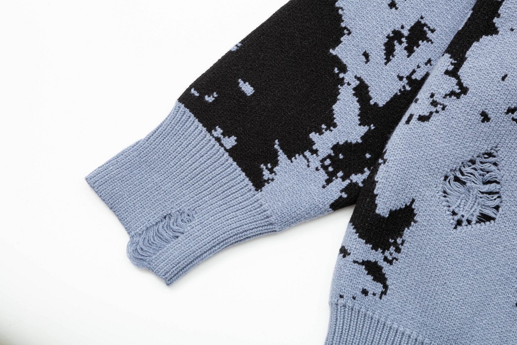 【BALENCIAGA   公式旗艦店】バレンシアガ  セーター好評に付き再入荷！ 240930