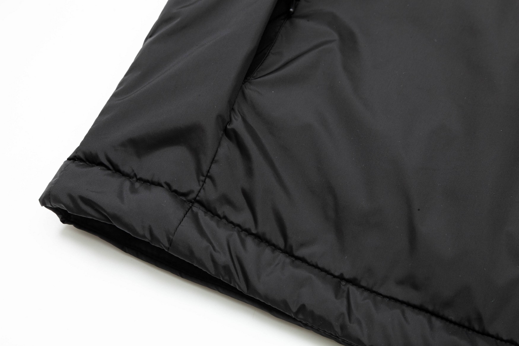 【Moncler日本公式許可旗艦店】（モンクレール）ジャケット着 ご好評に付き再入荷！！【男女兼用】 240920