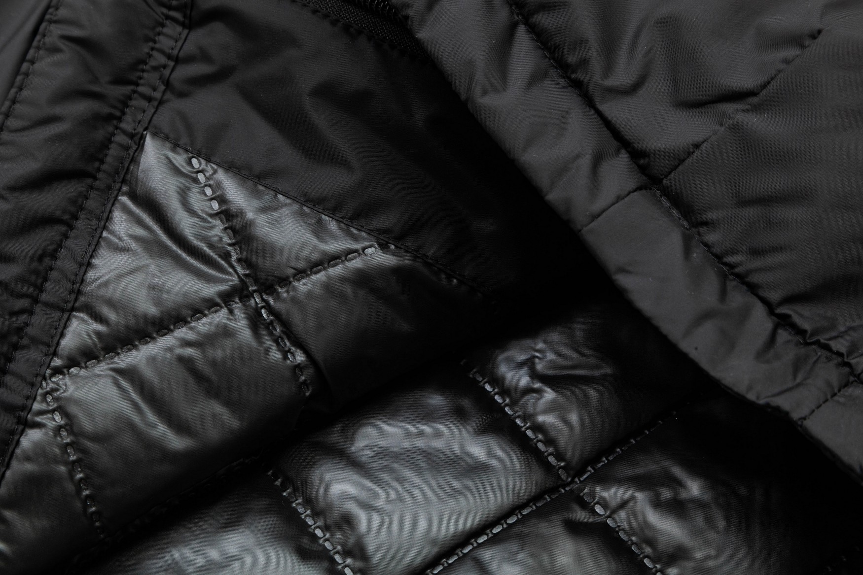 【Moncler日本公式許可旗艦店】（モンクレール）ジャケット着 ご好評に付き再入荷！！【男女兼用】 240920