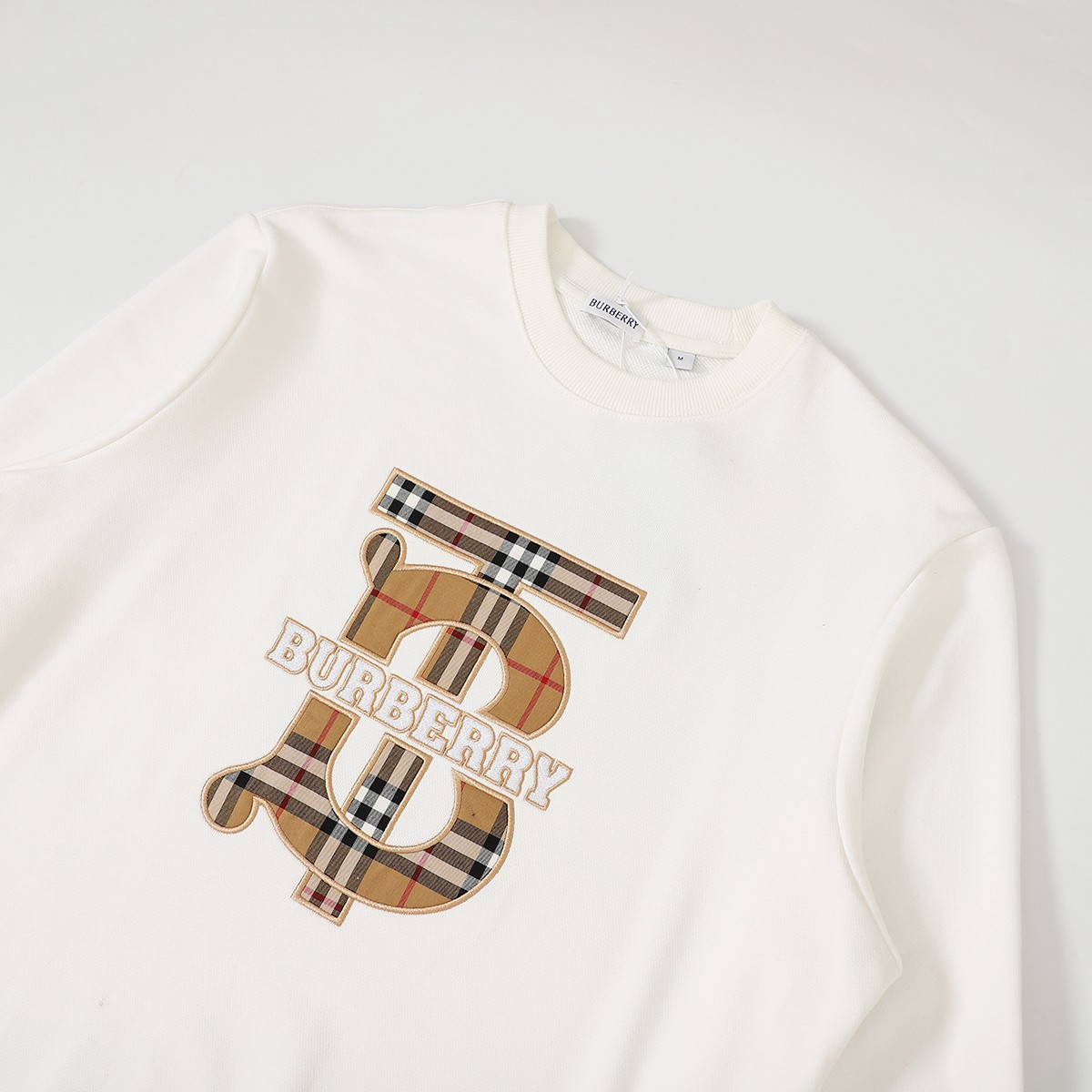 【BURBERRY   公式旗艦店】バーバリー   丸首の衛衣 スウェットご好評に付き再入荷 241025