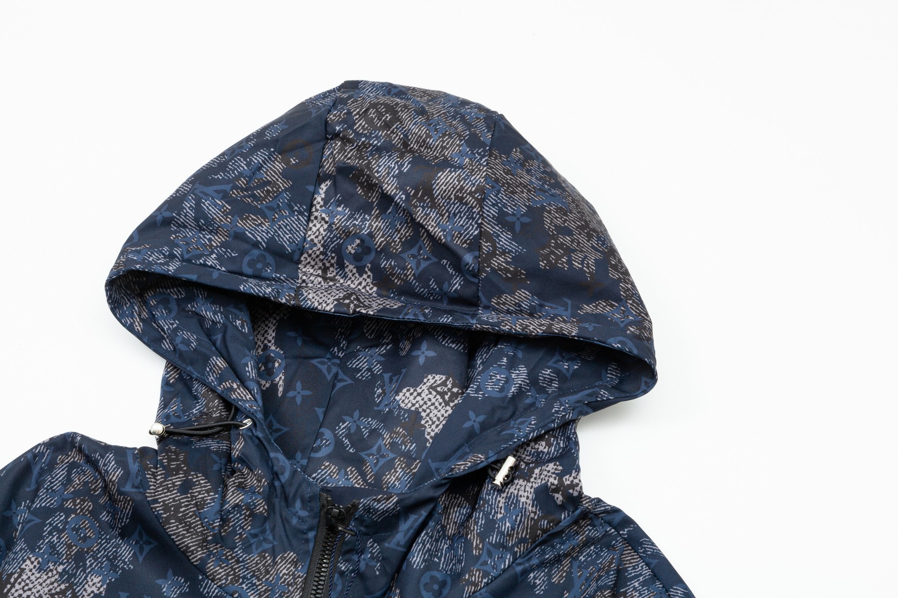 【LOUIS VUITTON】ルイヴィトン   ジャケット着ご好評に付き再入荷！240926